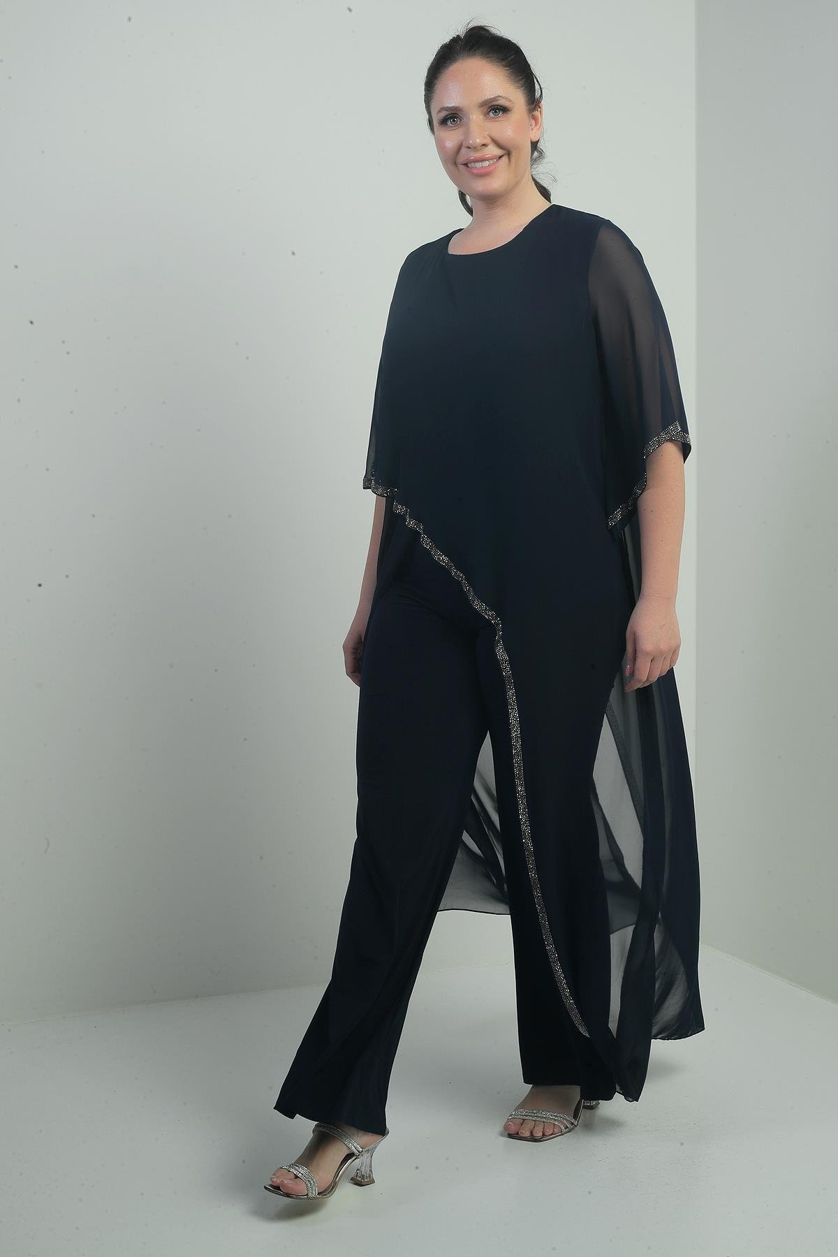 S-25Y4010003Kadın Üstü Şifon Taş Detaylı İspanyol Kollu Bol Paça Büyük Beden Likralı Tulum