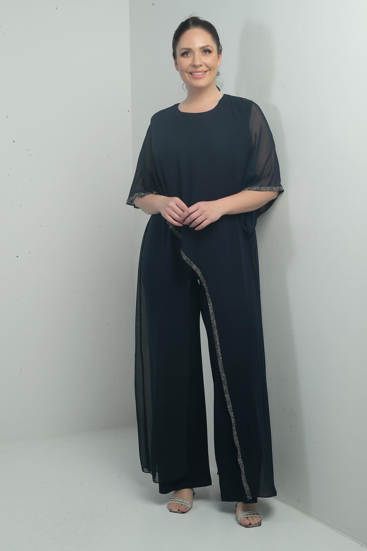 S-25Y4010003Kadın Üstü Şifon Taş Detaylı İspanyol Kollu Bol Paça Büyük Beden Likralı Tulum