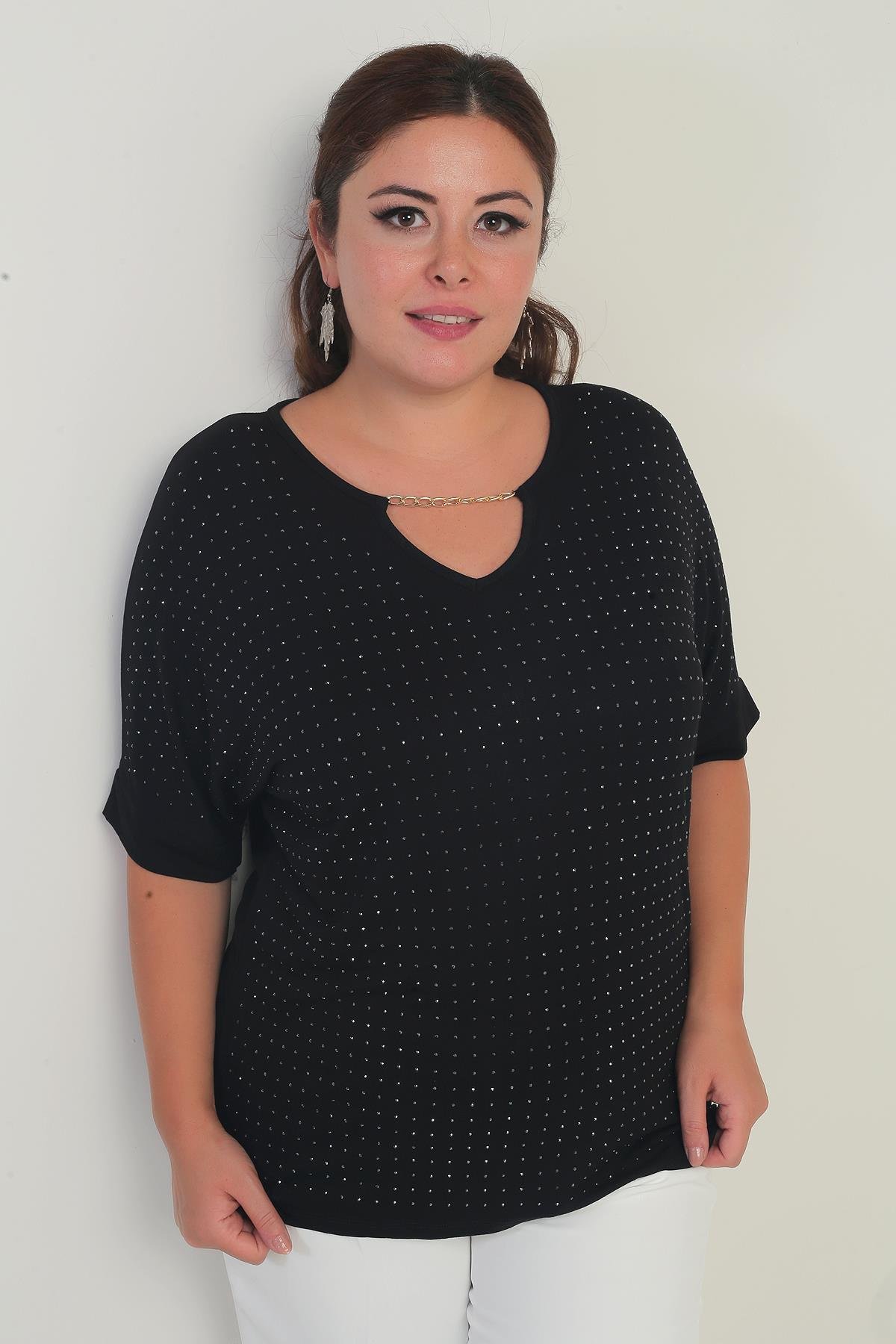 S-25Y4170003Kadın Yakası Zincirli Kısa Yarasa Kollu Taşlı Likralı Büyük Beden Bluz