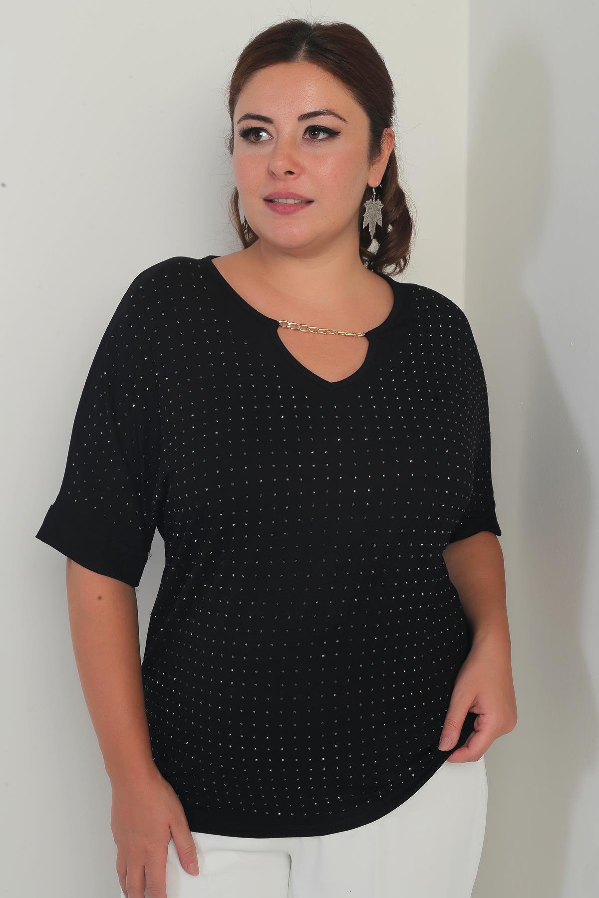 S-25Y4170003Kadın Yakası Zincirli Kısa Yarasa Kollu Taşlı Likralı Büyük Beden Bluz