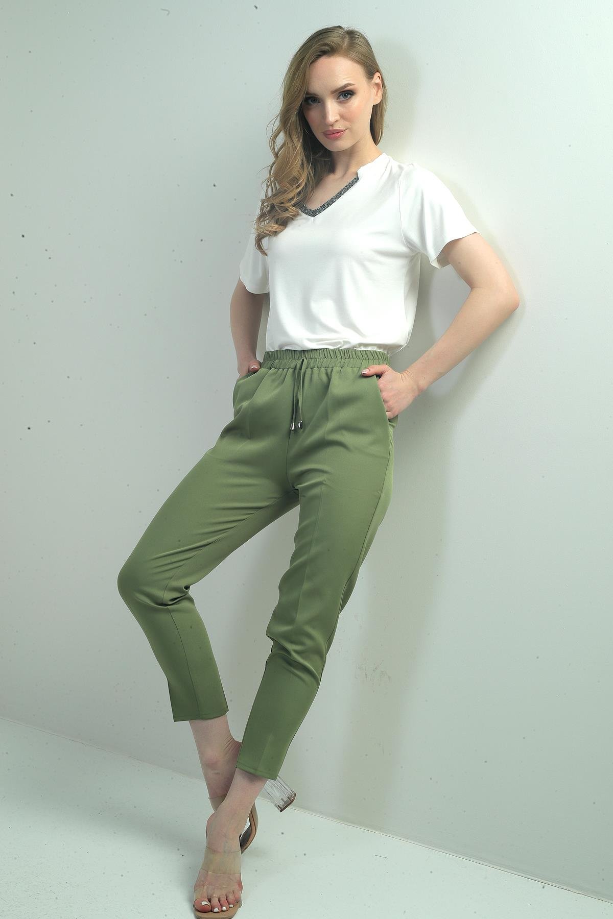 S-25Y4260001Kadın Beli Lastikli Yandan Cepli Havuç Paça Pantolon