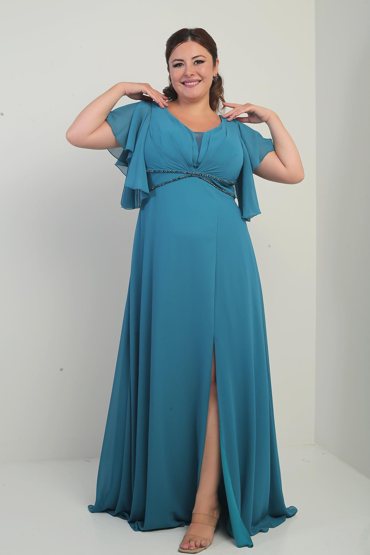 S-25Y4360001Kadın Ön Arka V Yaka Volanlı Kol Astarlı Beli Boncuklu Cepli Büyük Beden Şifon Elbise