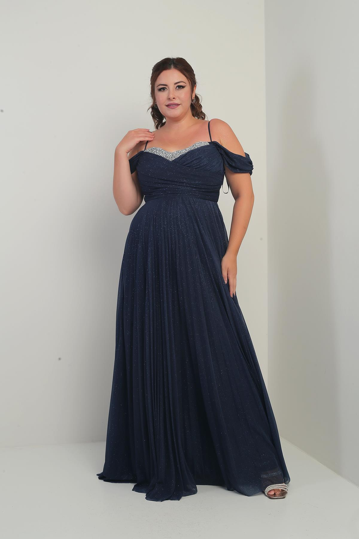 S-25Y4360004Kadın Sezerler Taş İşlemeli Straplez Yaka İp Askılı Düşük Omuz Simli Uzun B.B. Elbise