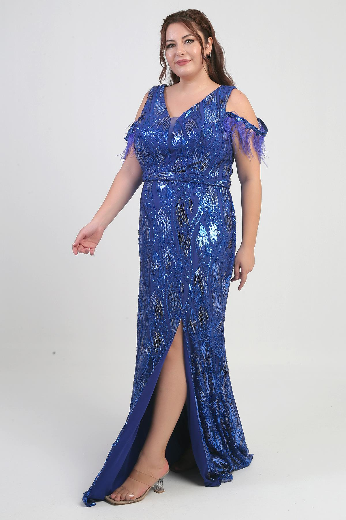 S-25Y4360008Kadın Tüylü Düşük Kollu Pul İşlemeli Astarlı Büyük Beden Uzun Elbise