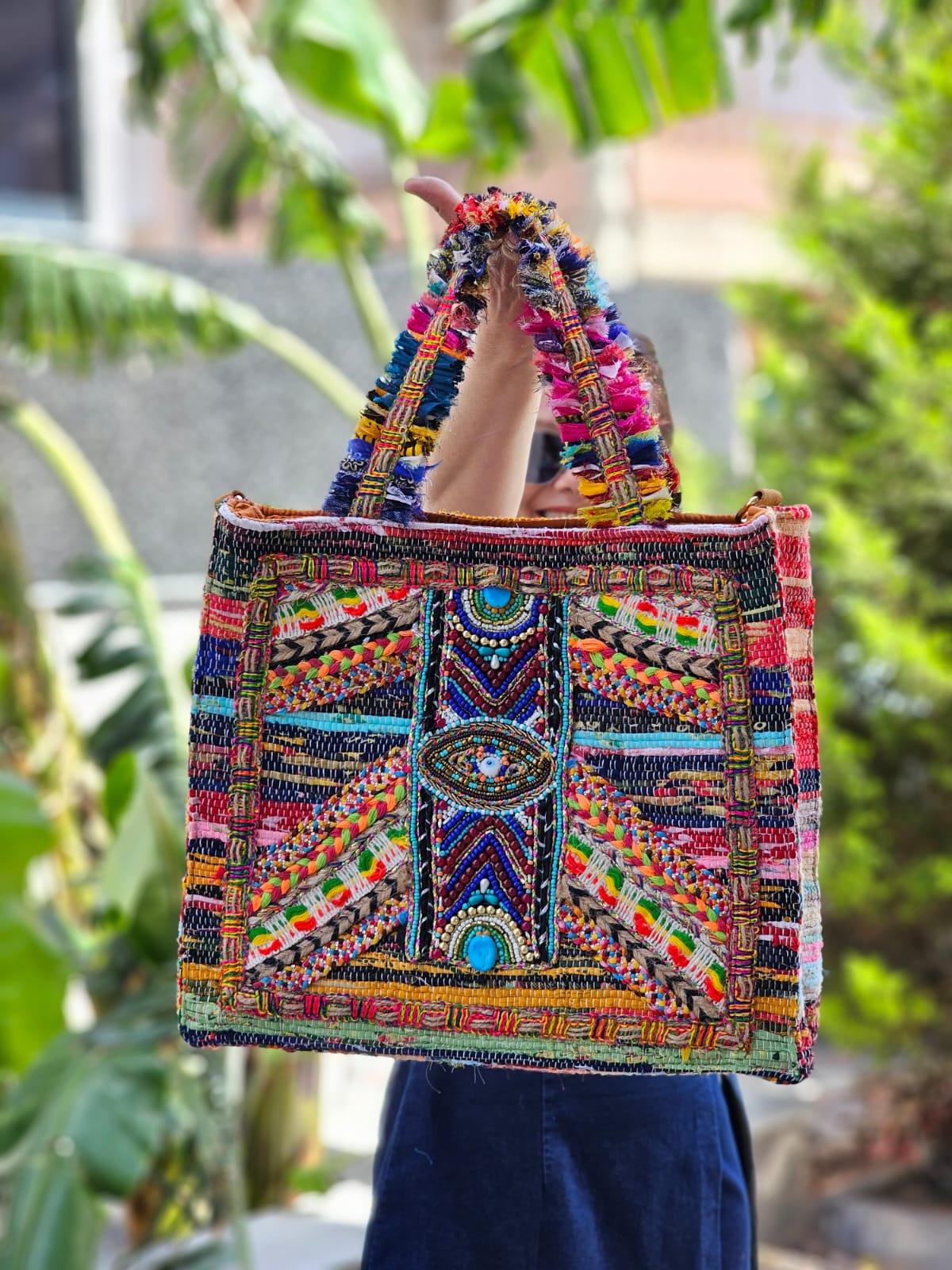 FELİX13635 Göz Nazar Boncuklu Püskülü İthal Kilim Çanta