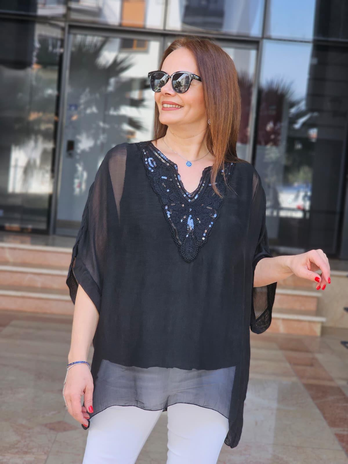 FELİX14815 Pullu V Detaylı İthal İpekli Siyah Bluz