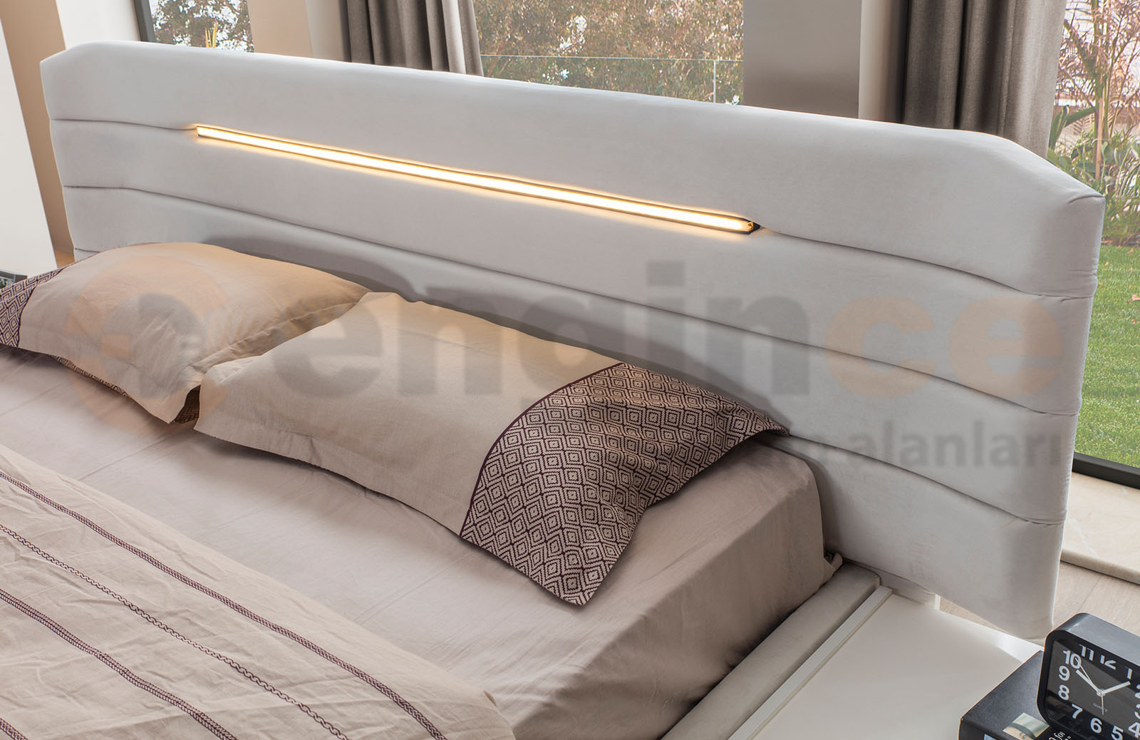 Daisi Ledli Bazalı Karyola 160*200 cm