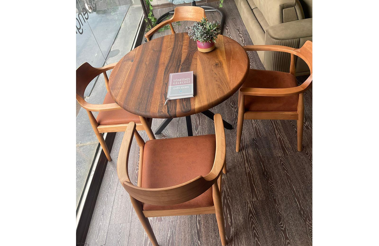 Exen Ahşap Yuvarlak Masa Takımı