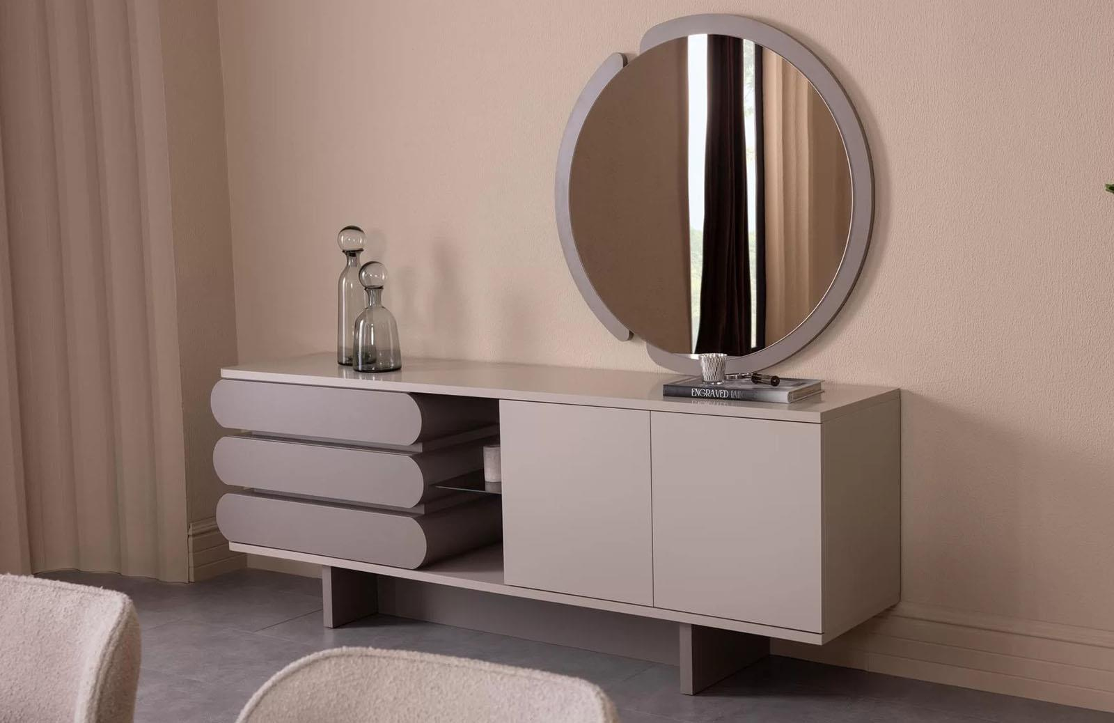 Jacinda Konsol + Ayna