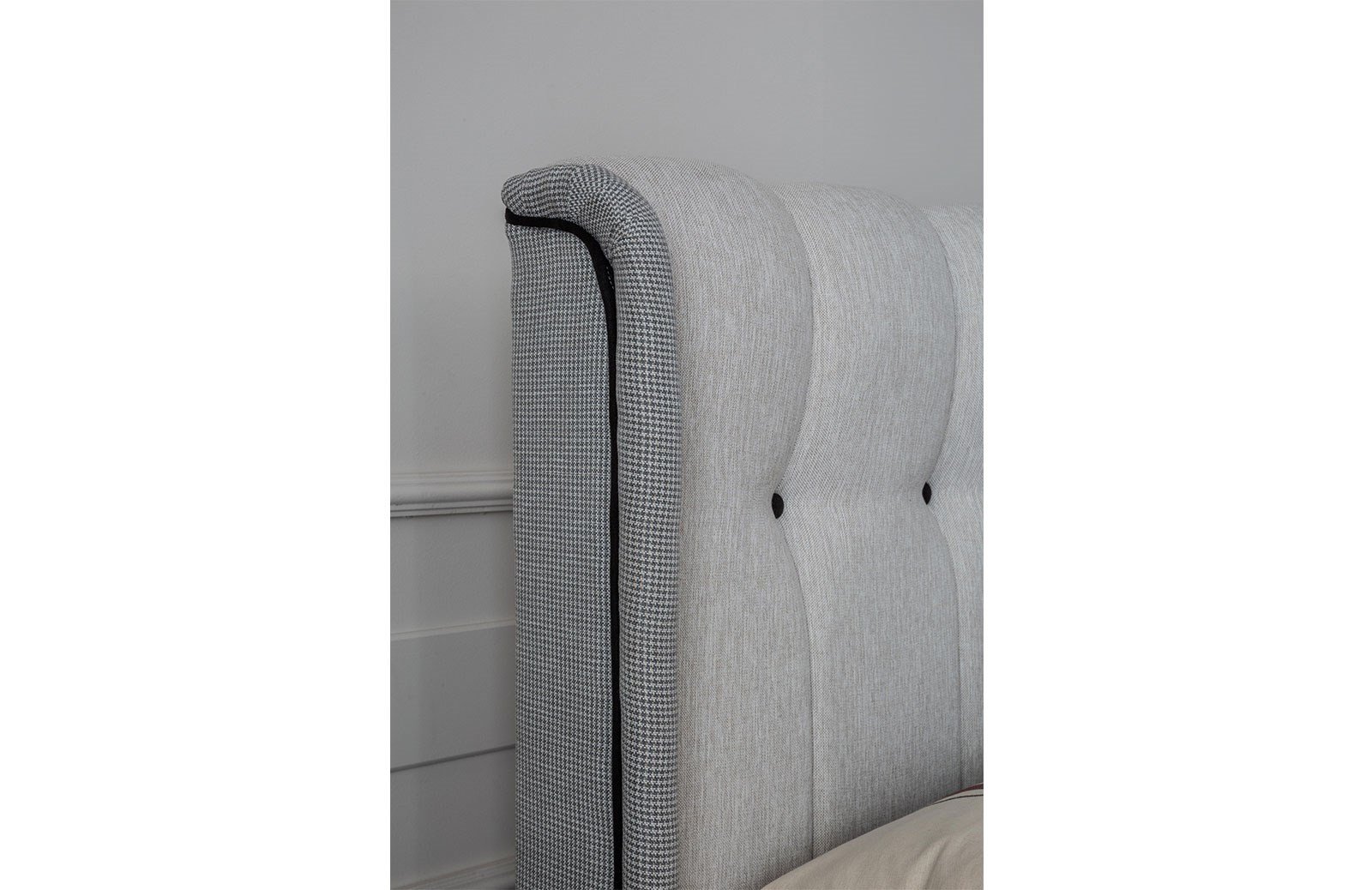 James Bazalı Karyola