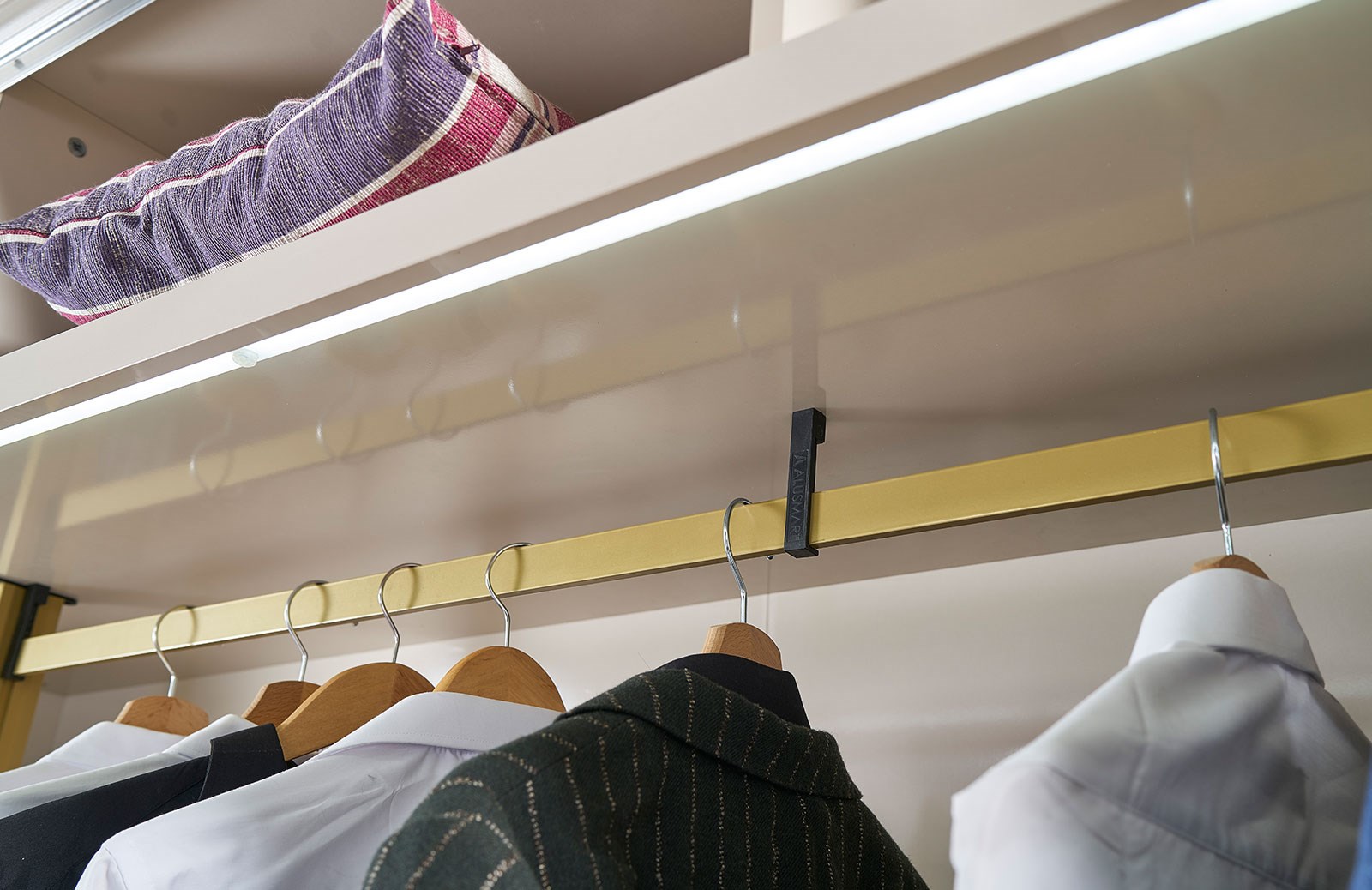 Lemis Yatak Odası Takımı Köşe Dolaplı