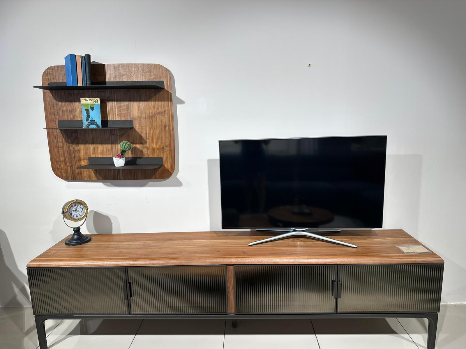 OUTLET - MOB - Brossa Yemek Odası Takımı + TV Ünitesi + Orta Sehpa Seti