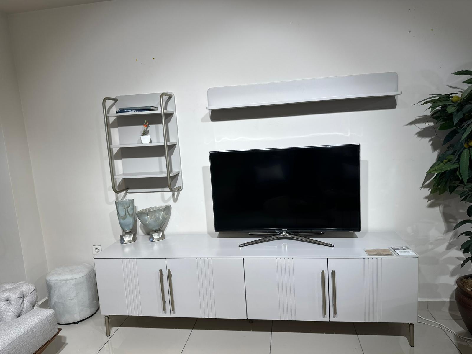 OUTLET - MOB - Kaje Yemek Odası Takımı + TV Ünitesi + Orta Sehpa Seti