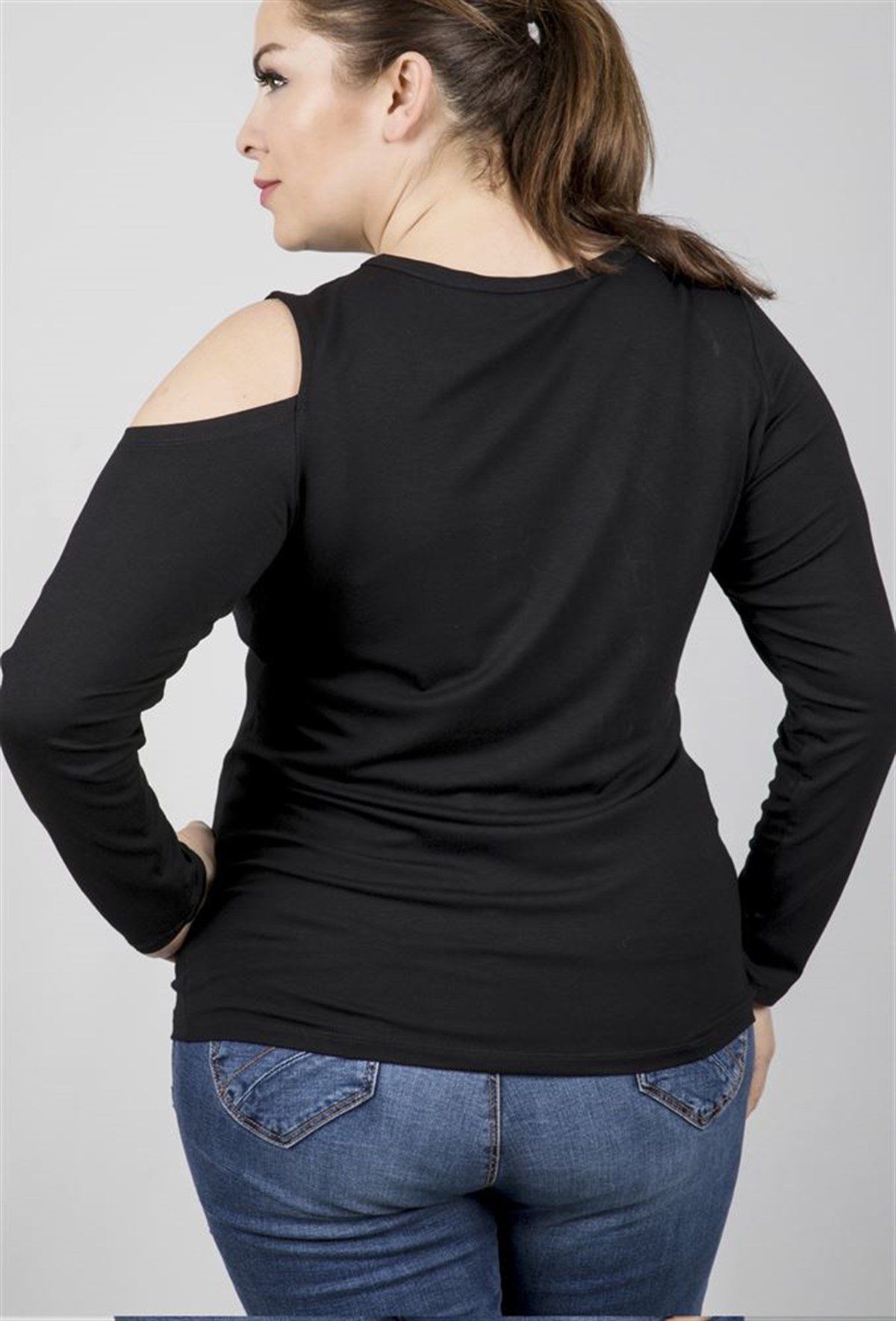 Bır Omuzu Acık Yaka Detaylı T-ShirtMYLINE23632-m