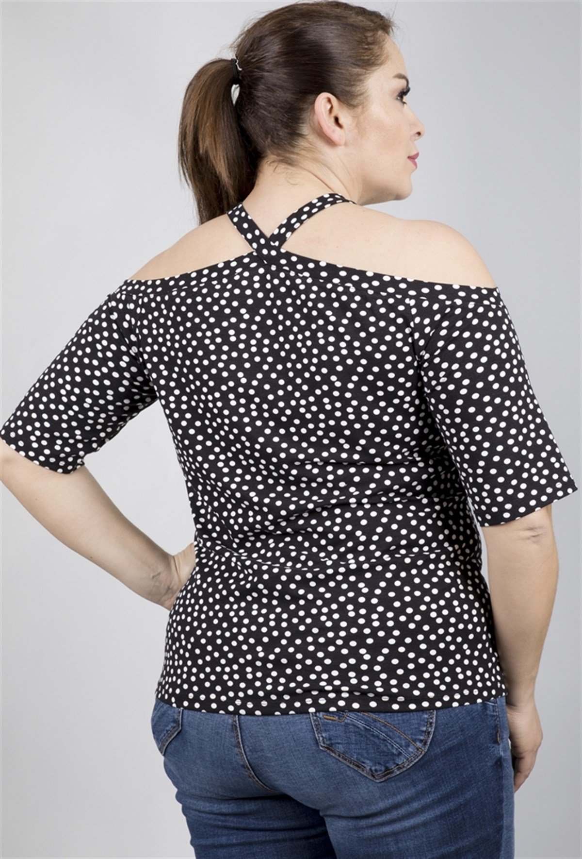 Boyundan Bağlı Puanti Desenli Örme BluzMYLINE23652-m