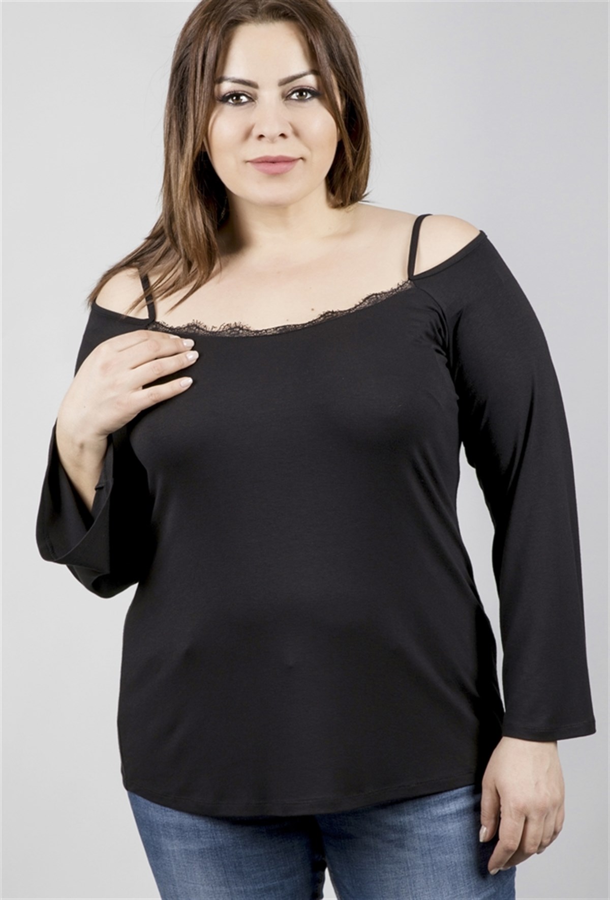 Dantelli Omuzları Açık Askılı Uzun Kollu BluzMYLINE23658-m