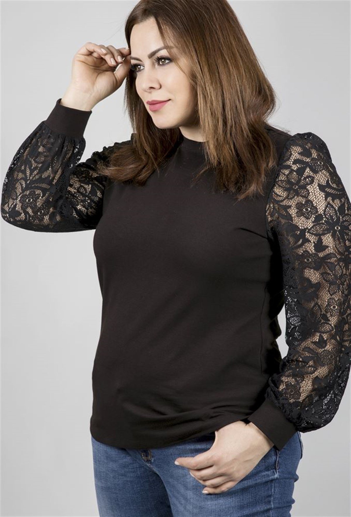 Kolları Dantelli Yuvarlak Yakalı Örme BluzMYLINE23566-m