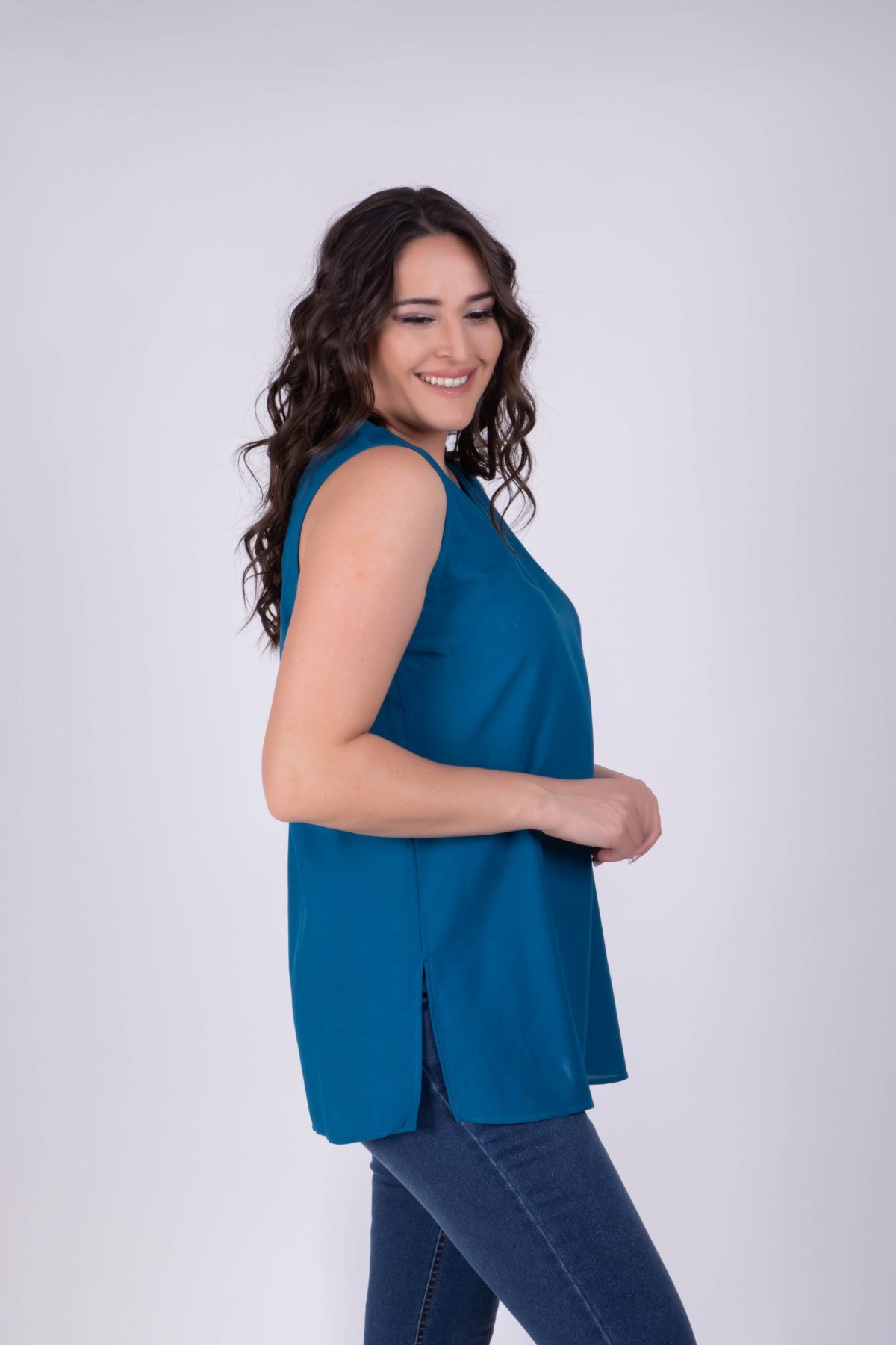 Kolsuz Yırtmaçlı V Yaka BluzMYLINE23928