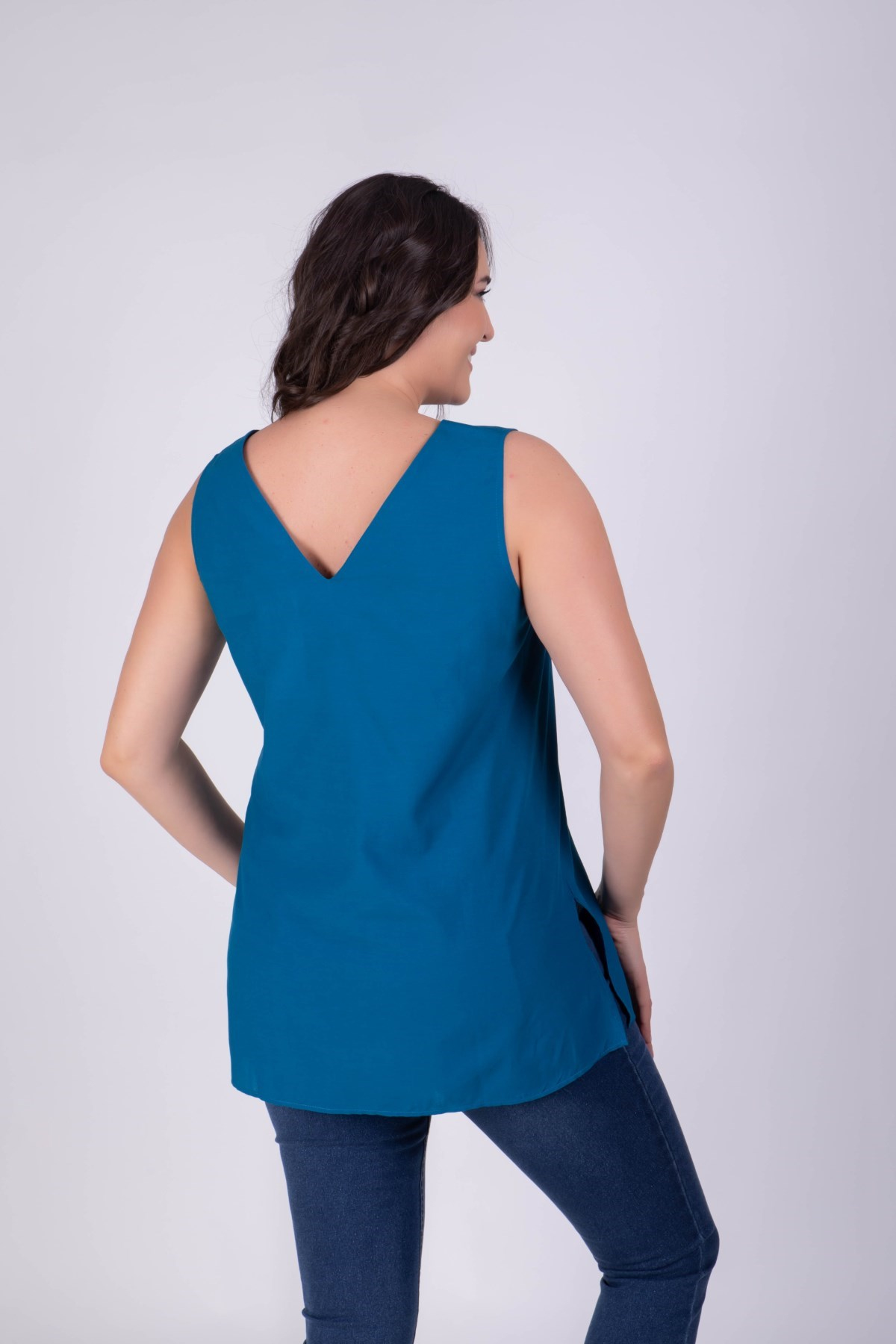 Kolsuz Yırtmaçlı V Yaka BluzMYLINE23928