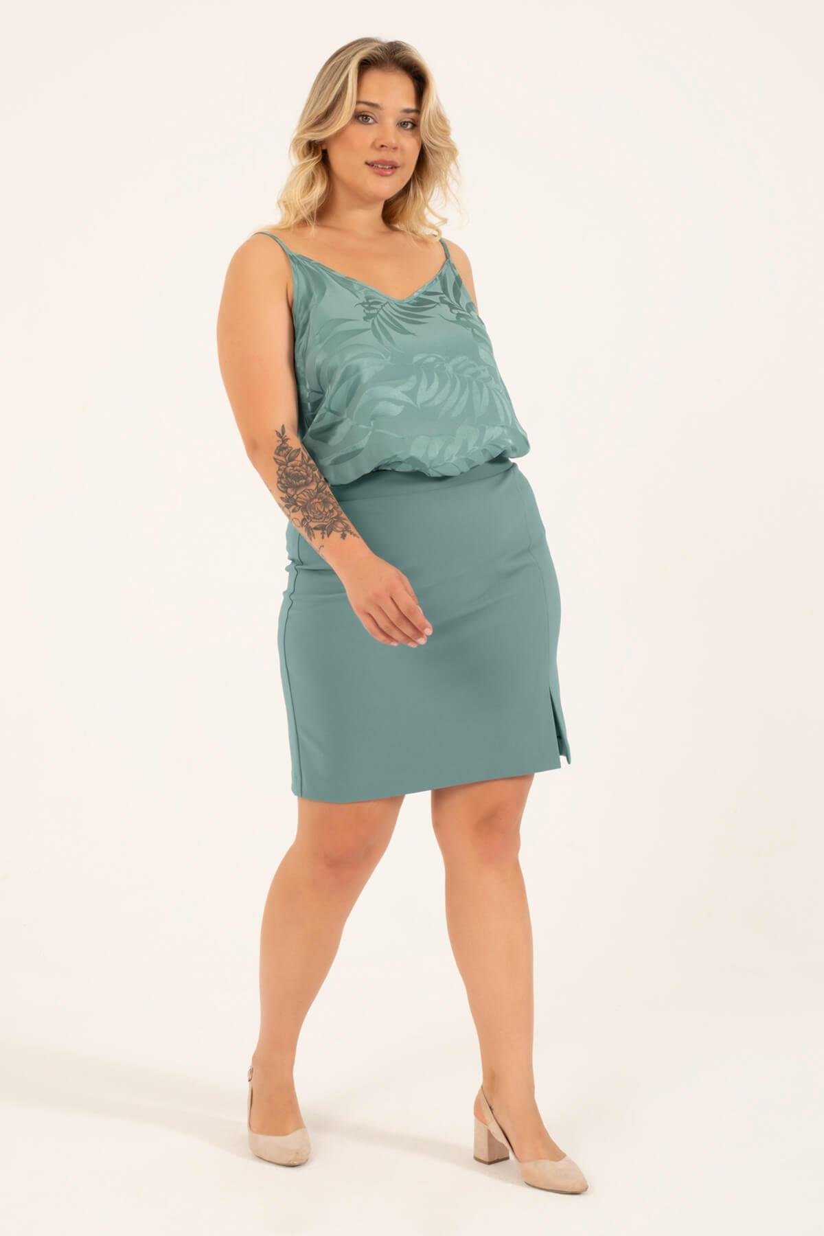 Myline-Arka Beli Lastikli Yırtmaçlı Mini Etek-Büyük Beden Etek-128771