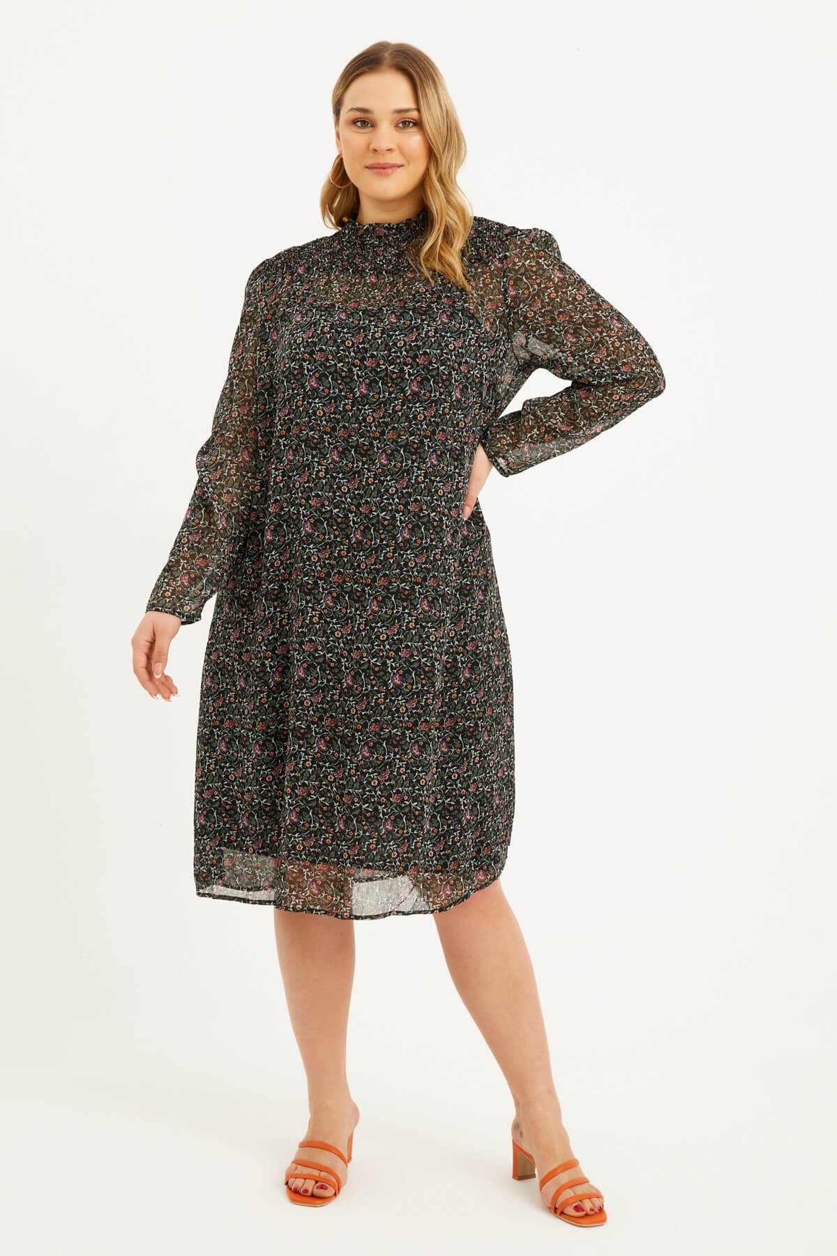 Astarlı Şifon Gipe Detaylı Elbise