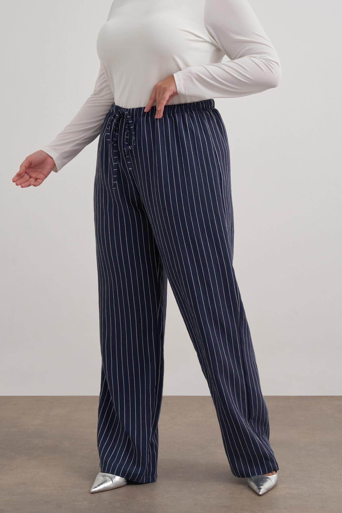 Myline-Beli Bağcıklı Düz Kesim Pantolon-Büyük Beden Pantolon-149575