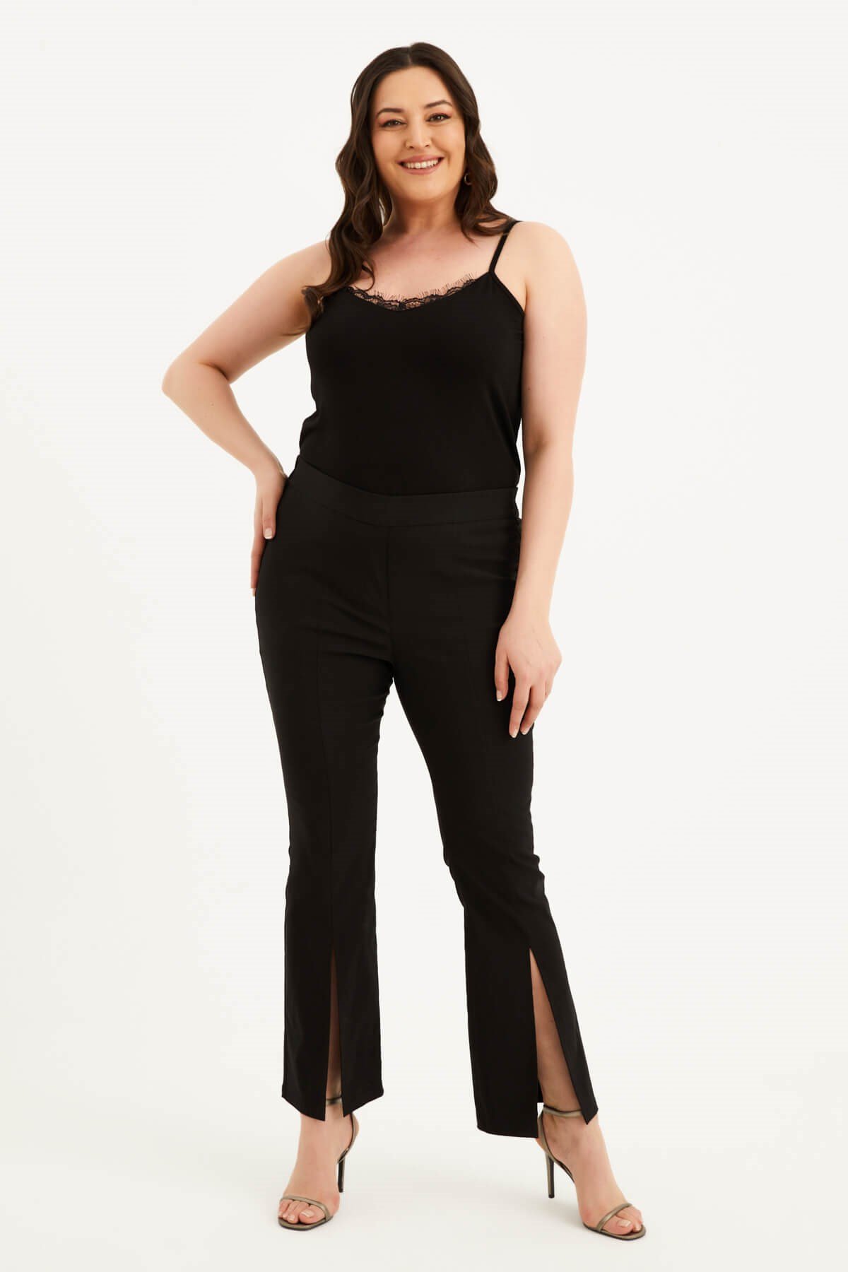 Beli Lastikli Önü Yırtmaçlı Pantolon