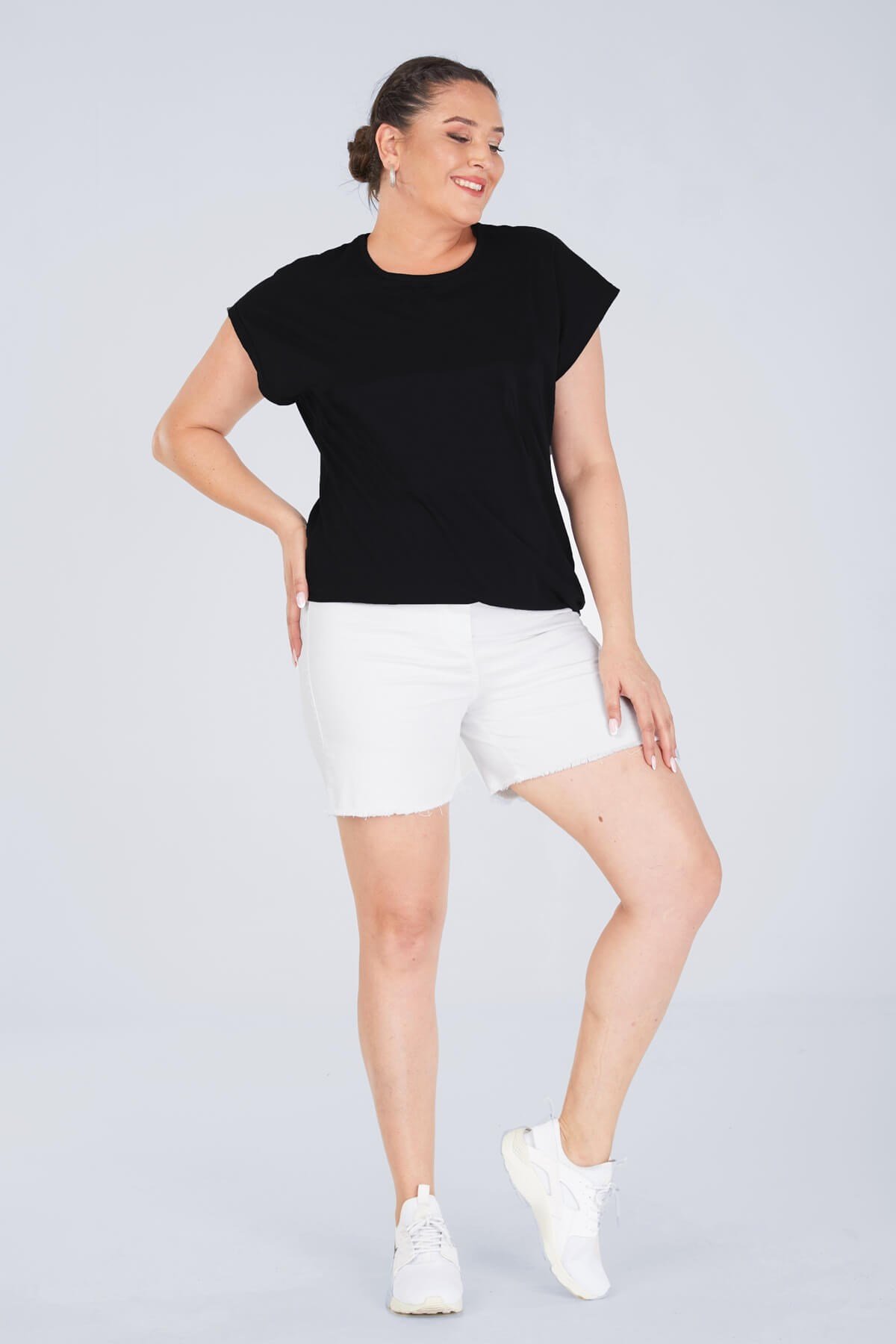 Myline-Beli Lastikli Paçası Püsküllü Şort-Büyük Beden Şort-66808