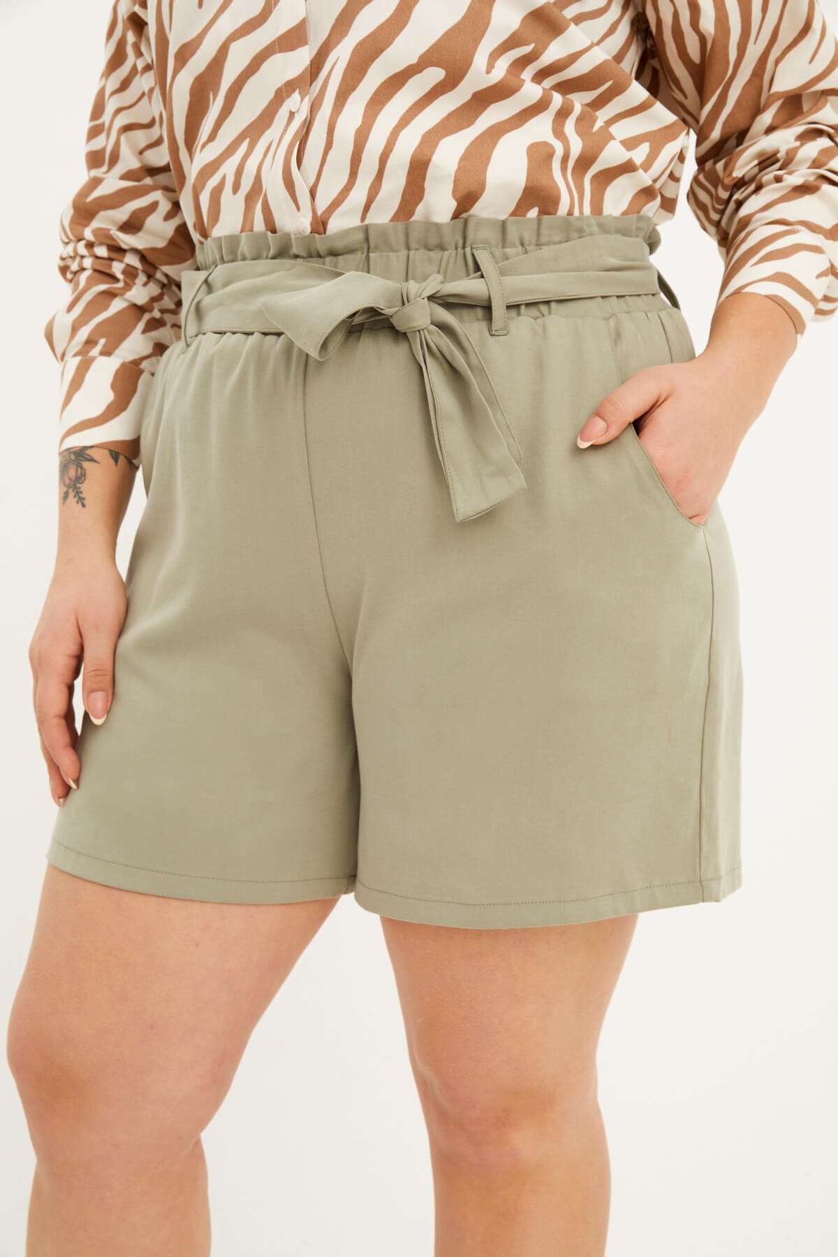 Myline-Beli Lastikli ve Kuşaklı Şort-Büyük Beden Şort-77498