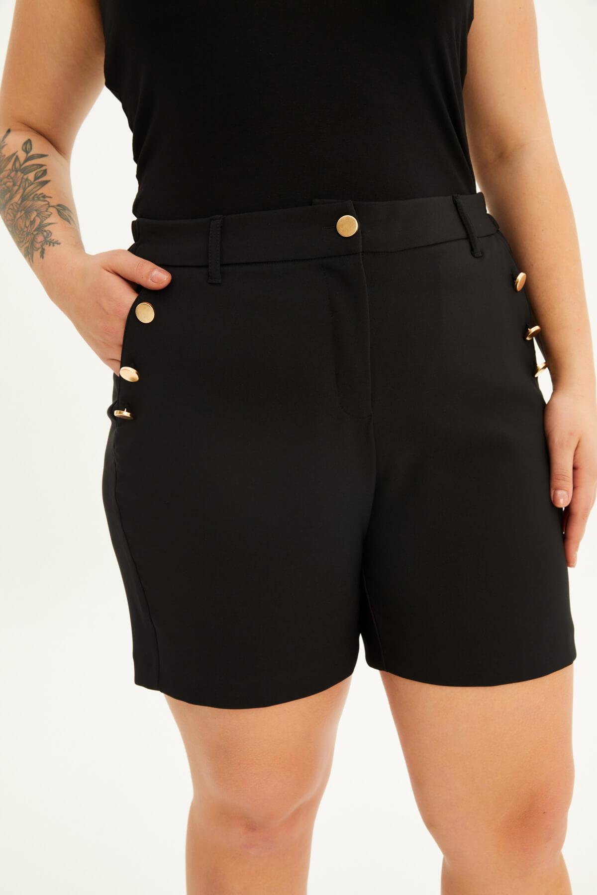 Myline-Cep Detaylı Metal Düğmeli Şort-Büyük Beden Şort-108334