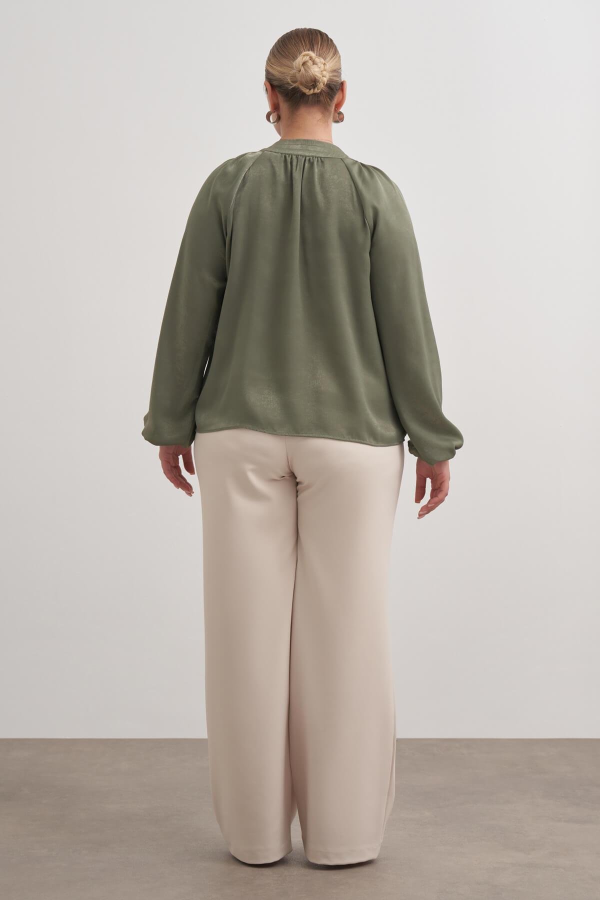 Myline-Düğme Detaylı Saten Bluz-Büyük Beden Bluz-149480