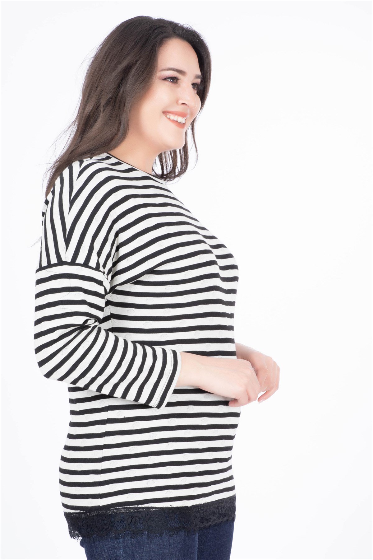 MYLINE-Eteği Dantelli Triko Bluz-Bluz-34452