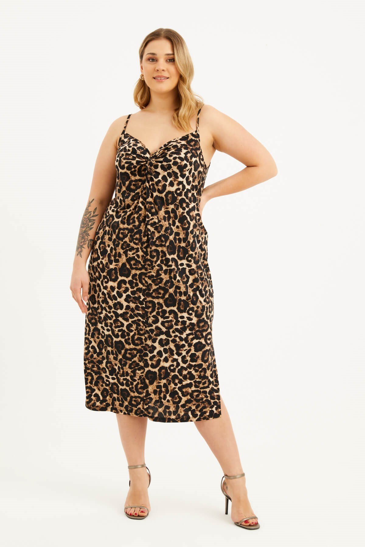 İp Askılı Düğümlü Elbise