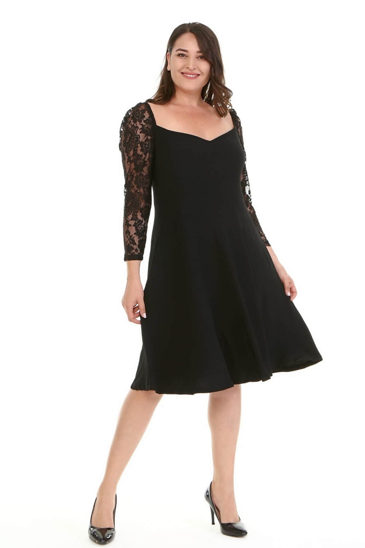 Kare Yaka Kolları Dantelli Elbise