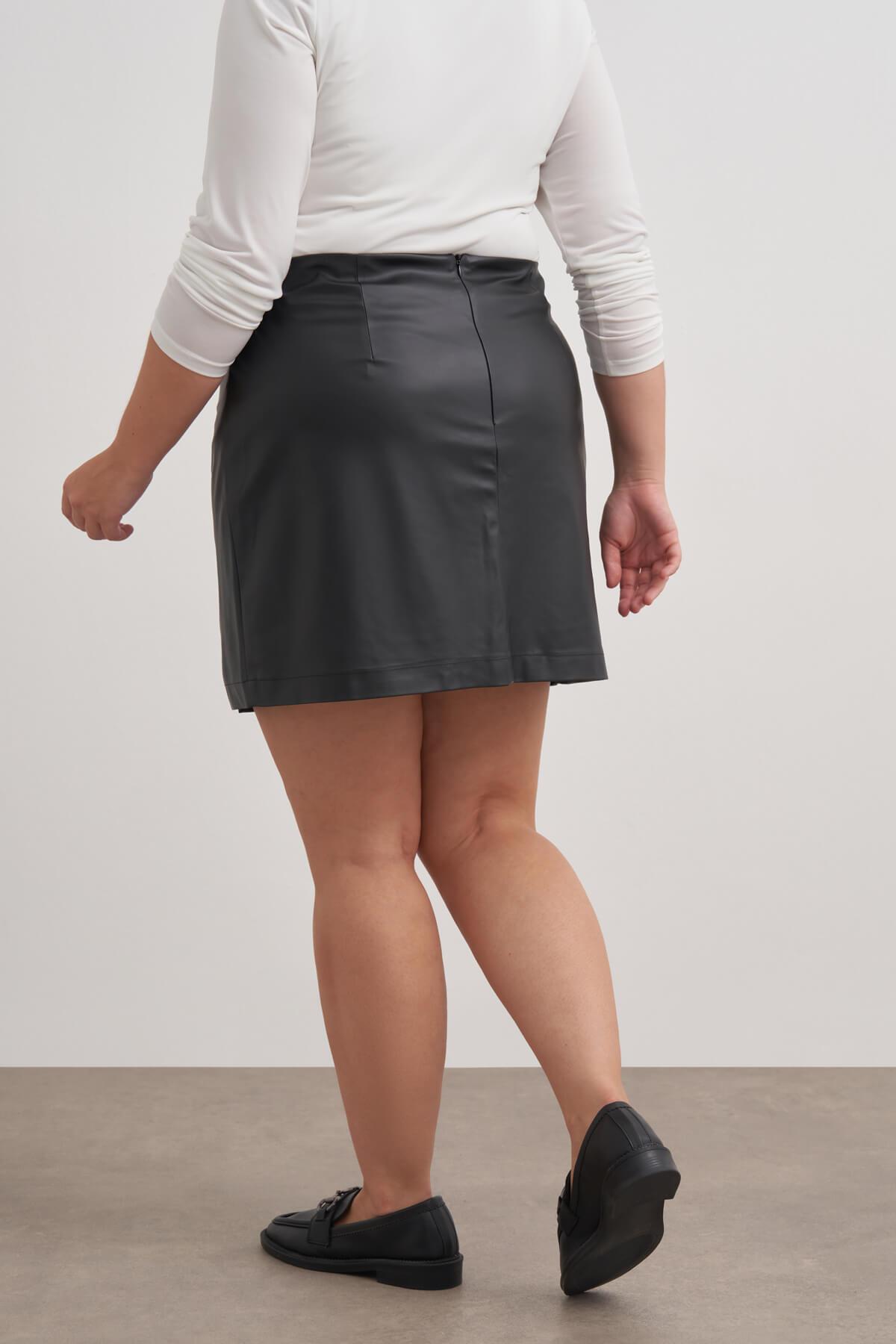 Myline-Kemer Toka Detaylı Deri Şort Etek-Büyük Beden Etek-149593