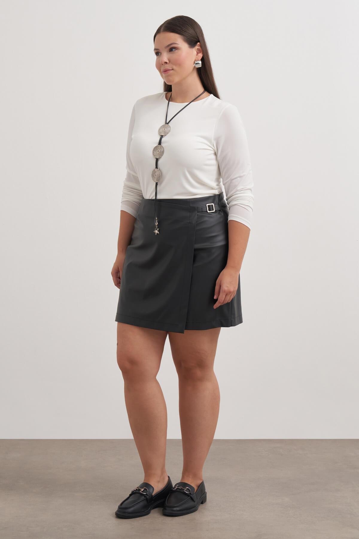 Myline-Kemer Toka Detaylı Deri Şort Etek-Büyük Beden Etek-149593