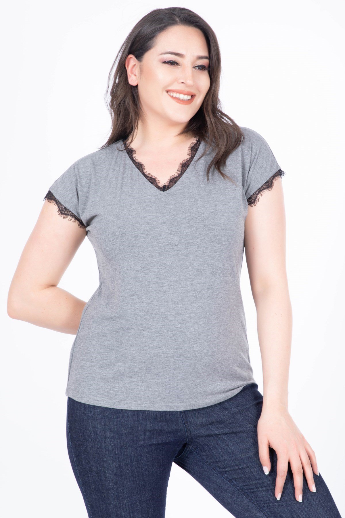 Myline-Kolu Ve Yakası Püsküllü Dantel T-Shirt-Büyük Beden Bluz-23692