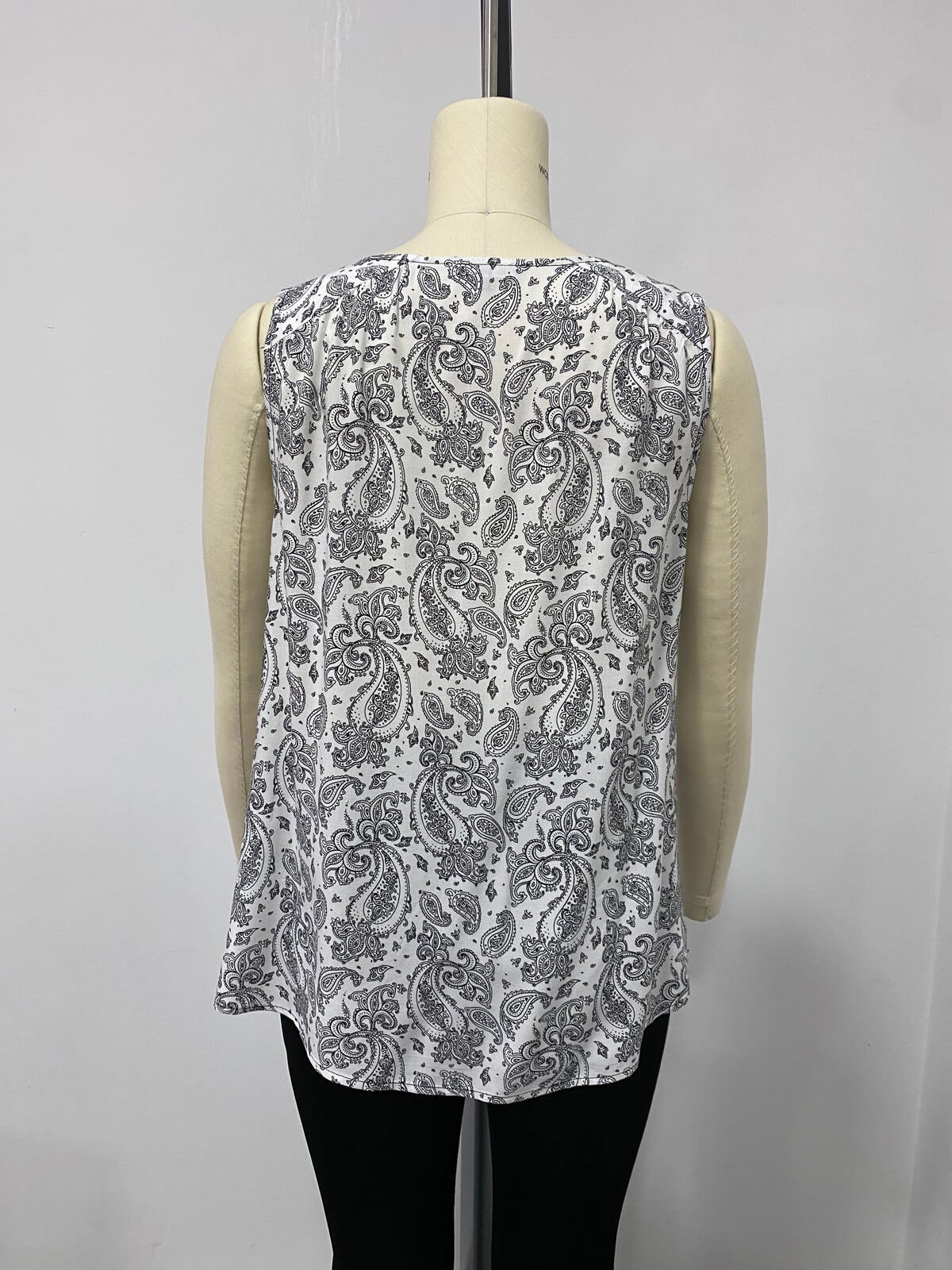 Myline-Önü Bağcıklı Kolsuz Bluz-Büyük Beden Outlet-66550