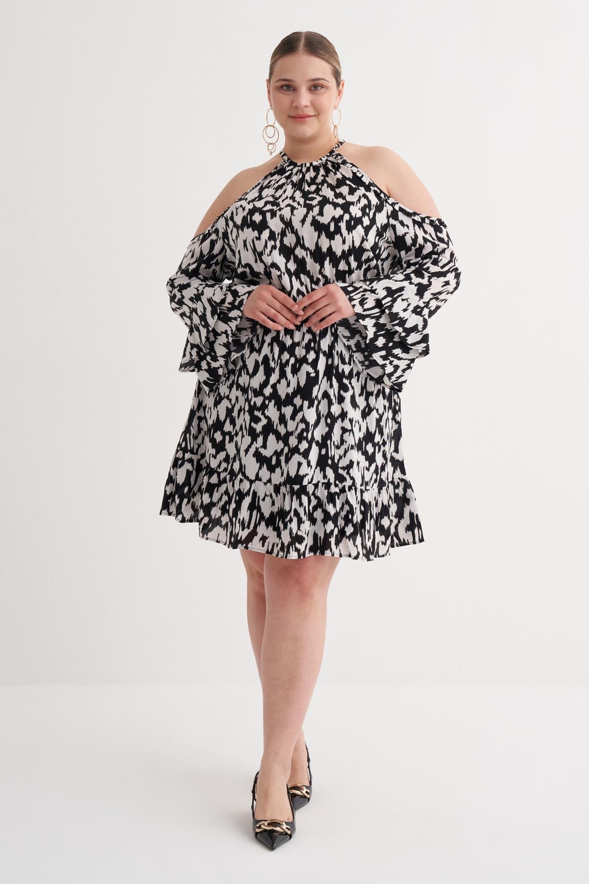 Pencere Detaylı Volanlı Elbise