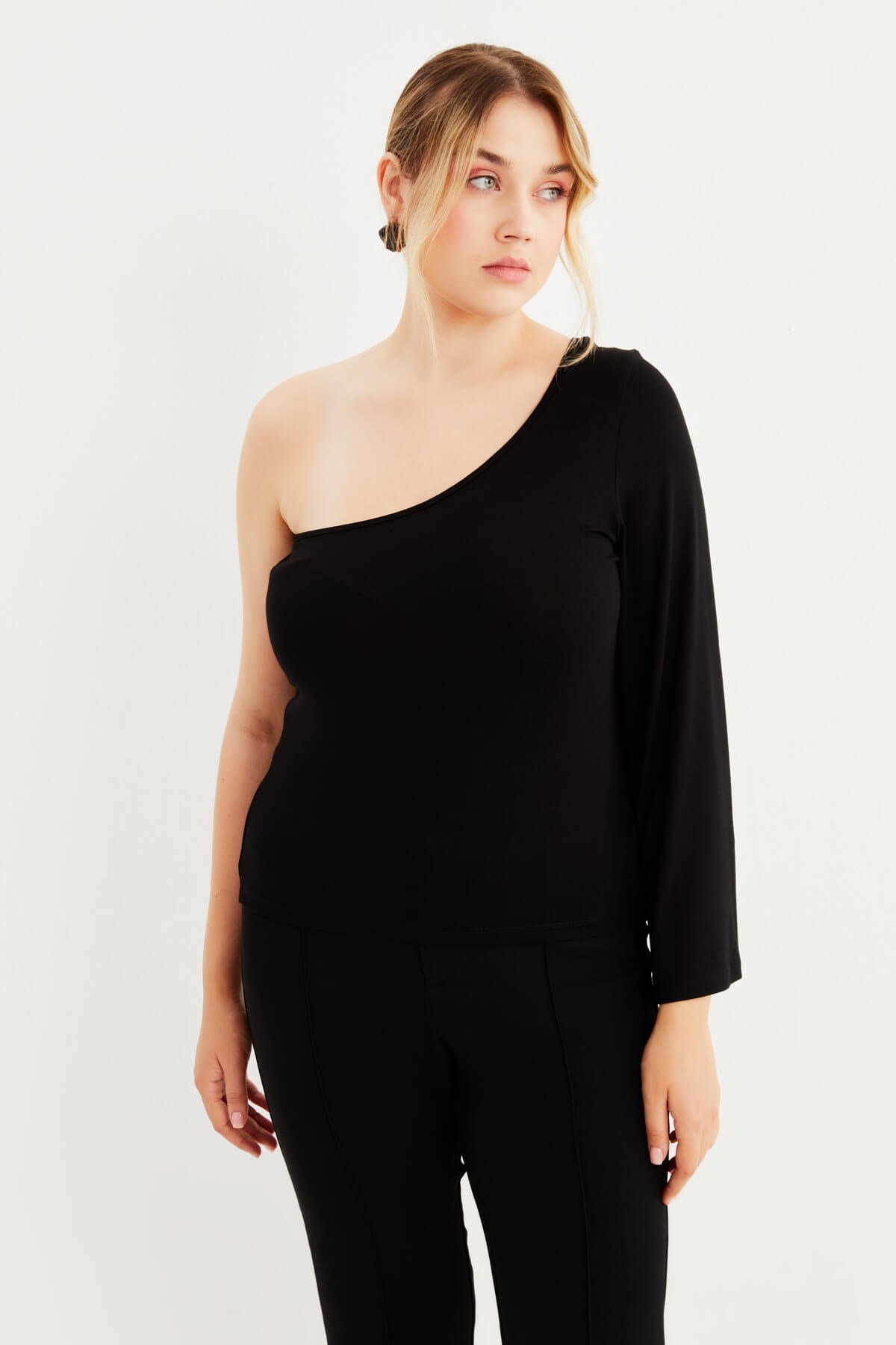 Penye Asimetrik Top