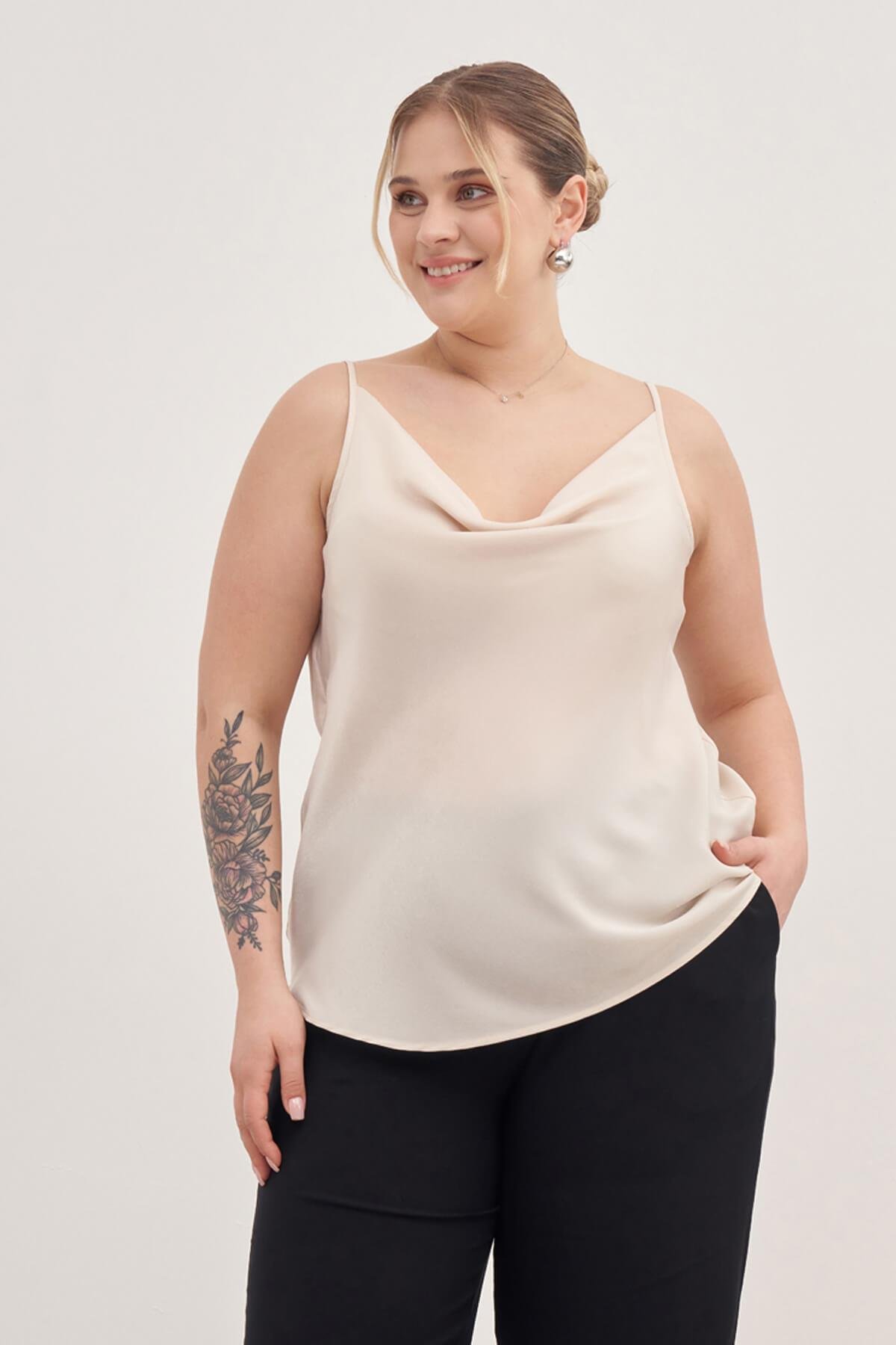 Myline-Saten Degaje Yaka İp Askılı Bluz-Büyük Beden Bluz-139138