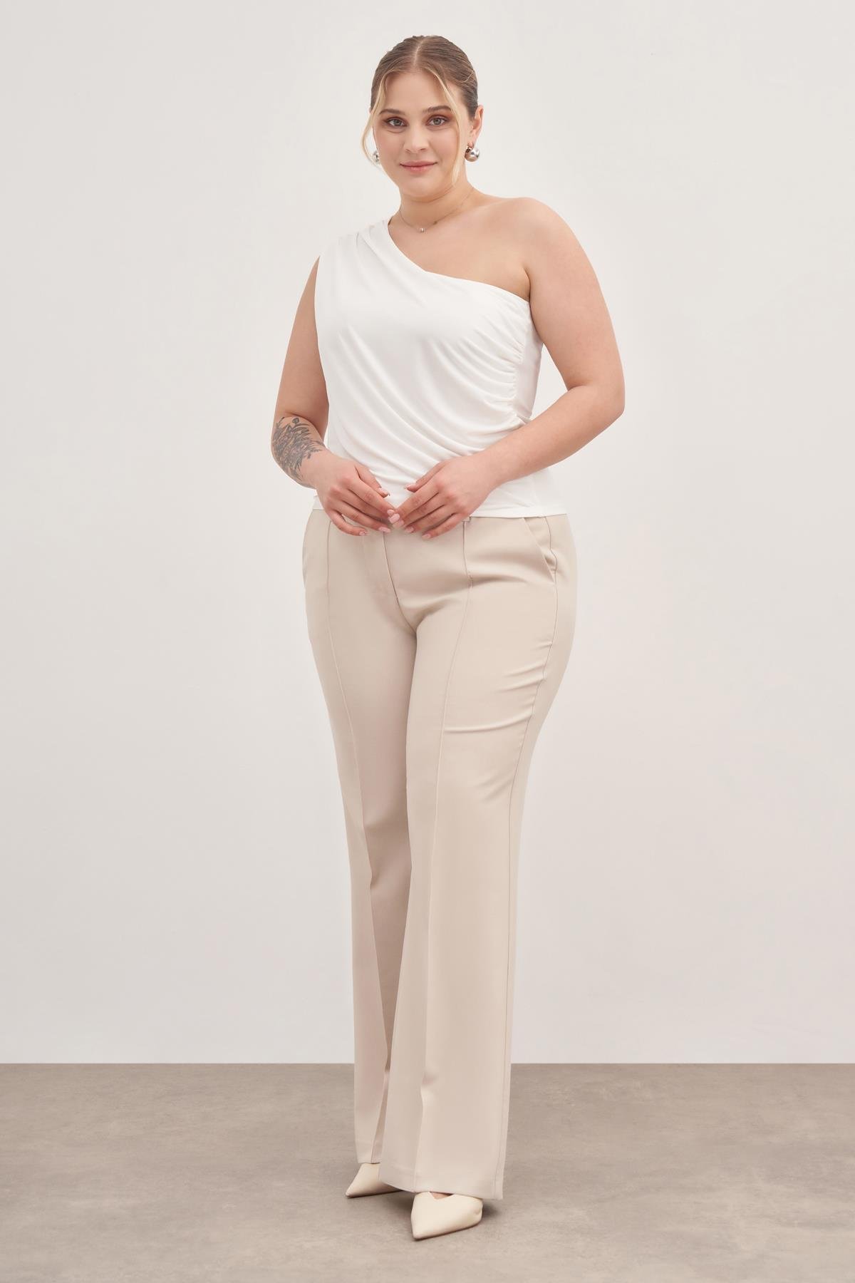 Myline-Tek Omuz Drapeli Top-Büyük Beden Tişört-128866