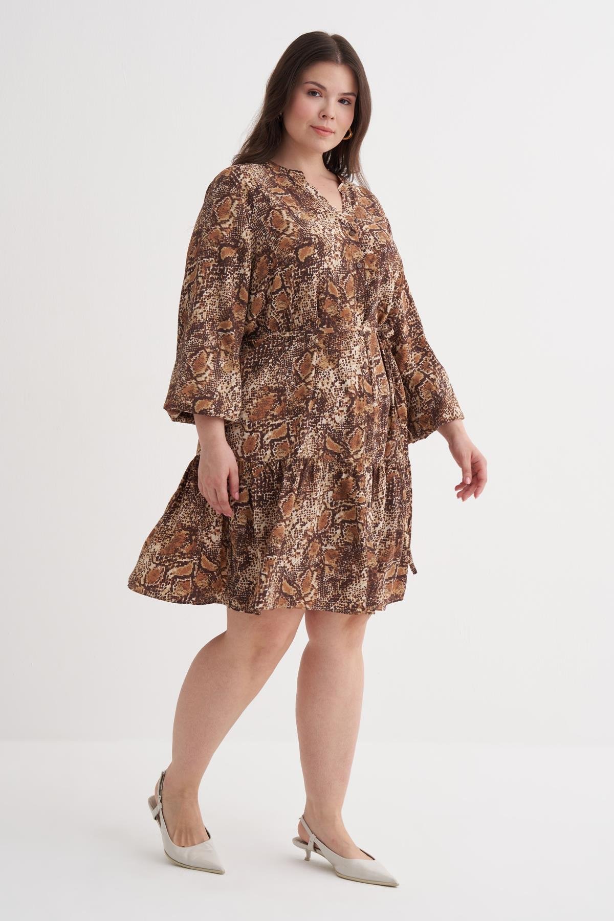 Myline-V Yaka Fırfır Detaylı Kuşaklı Elbise-Büyük Beden Elbise-149942