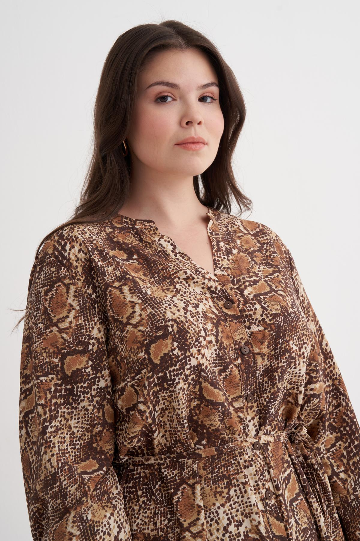 Myline-V Yaka Fırfır Detaylı Kuşaklı Elbise-Büyük Beden Elbise-149942