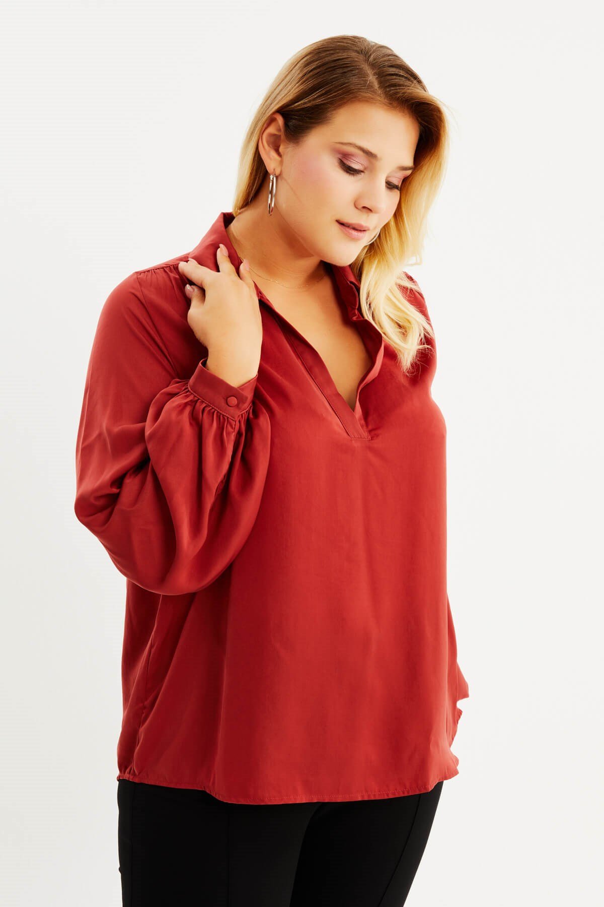 Myline-V Yaka Kolları Büzgülü Bluz -Büyük Beden Bluz-87907