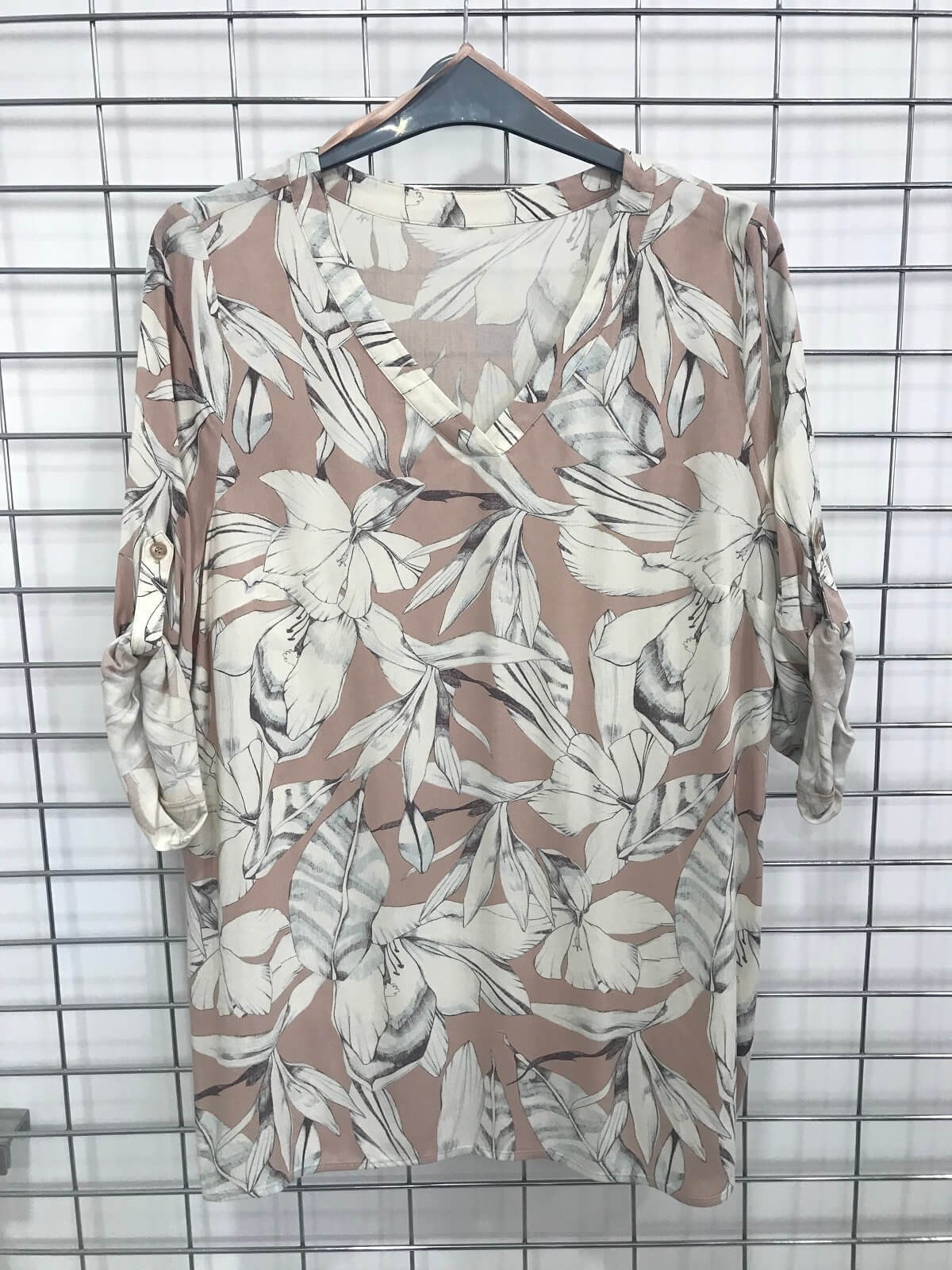 Myline-V Yaka Kolları Katlanabilir Bluz-Büyük Beden Outlet-45672