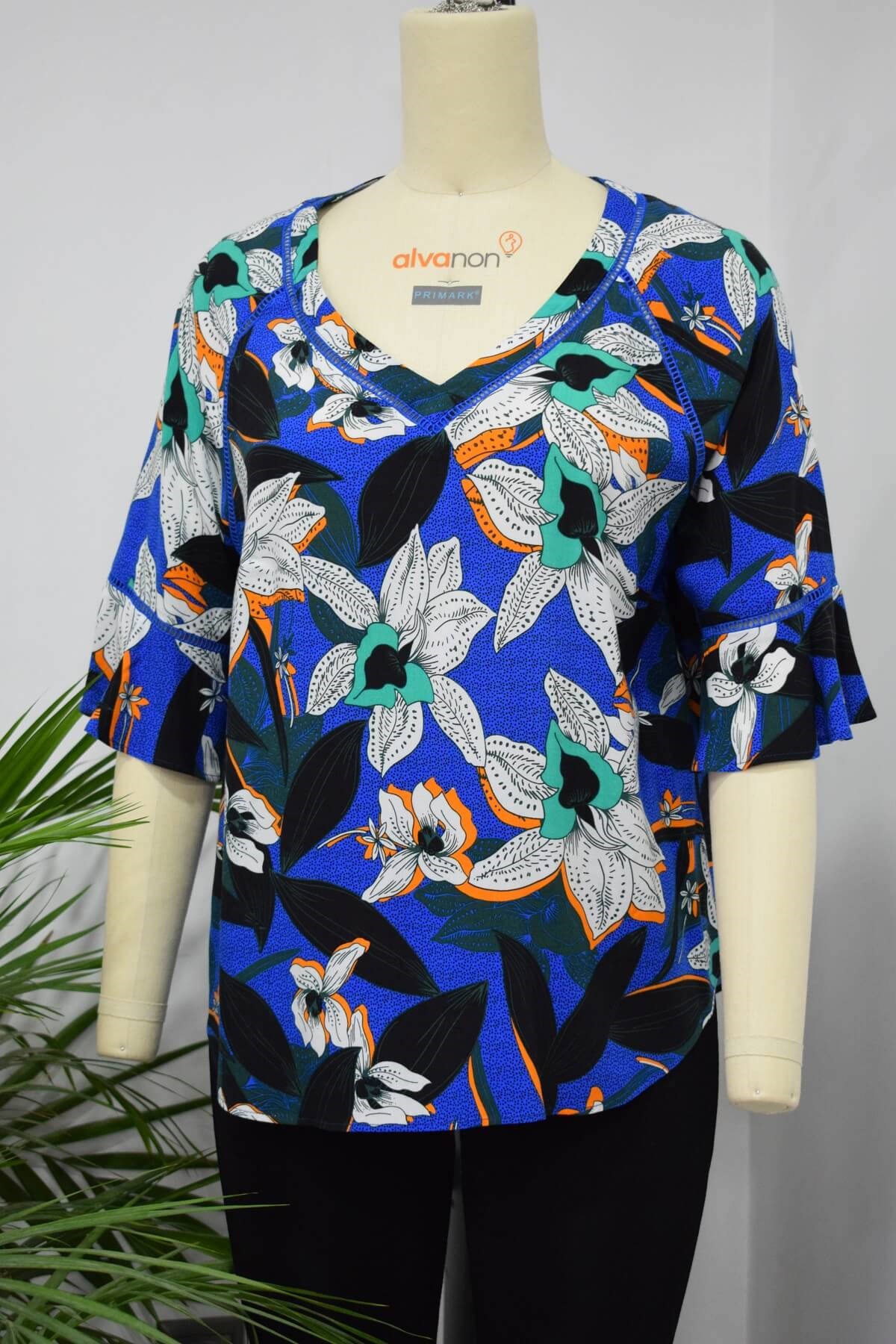 Myline-V Yaka Kolları Volanlı Bluz-Büyük Beden Outlet-56188