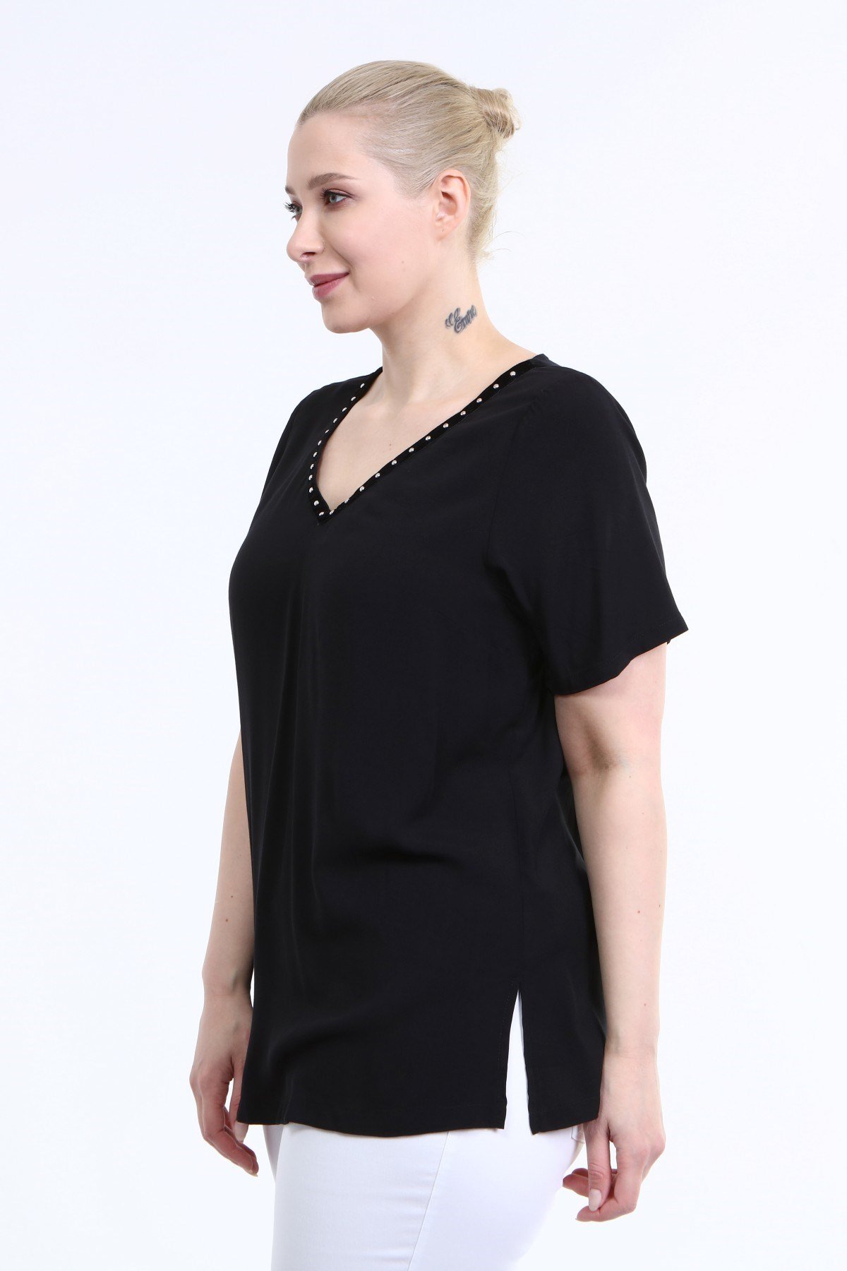 Myline-V Yaka Şerit Detay Bluz-Büyük Beden Bluz-66651