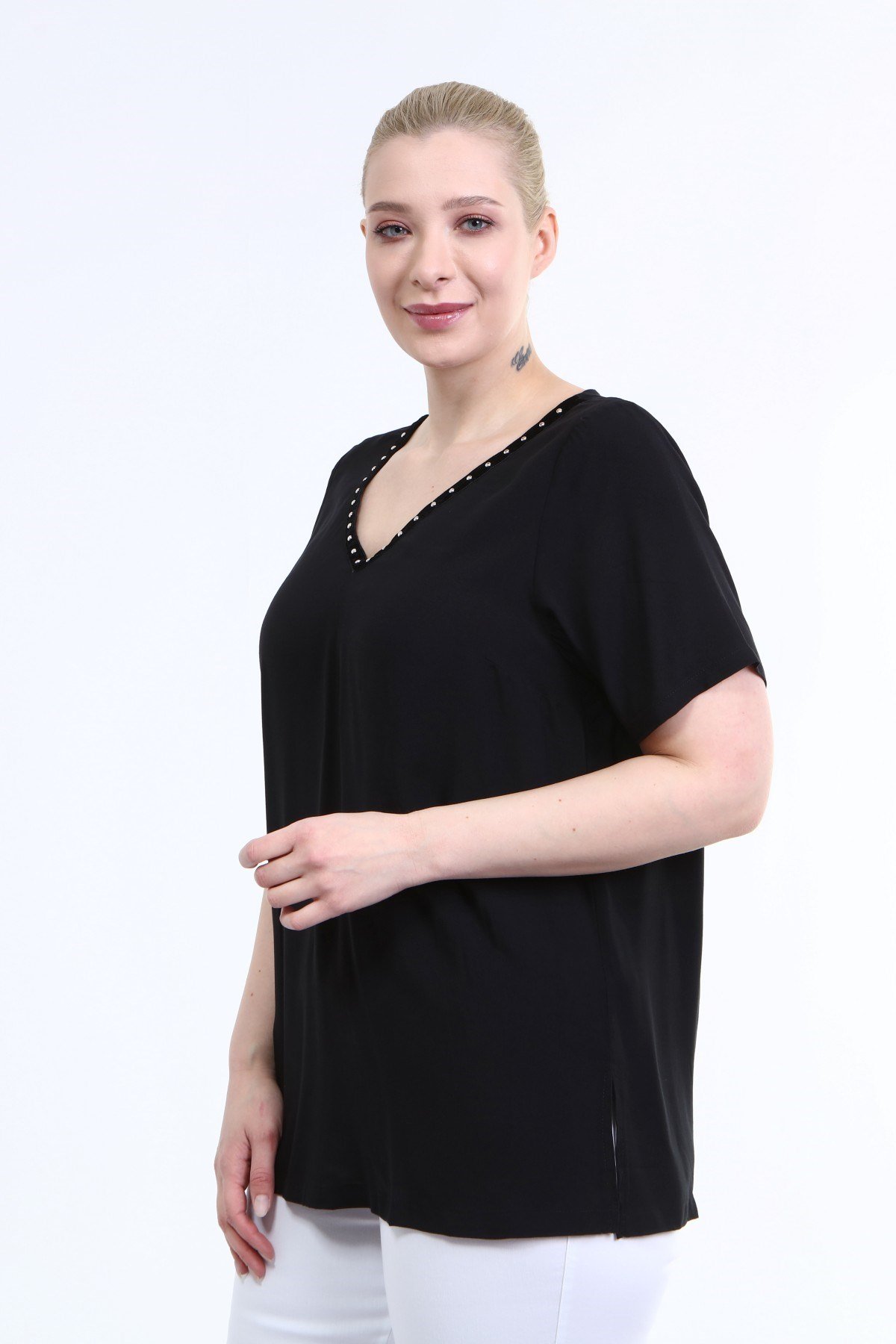 Myline-V Yaka Şerit Detay Bluz-Büyük Beden Bluz-66651