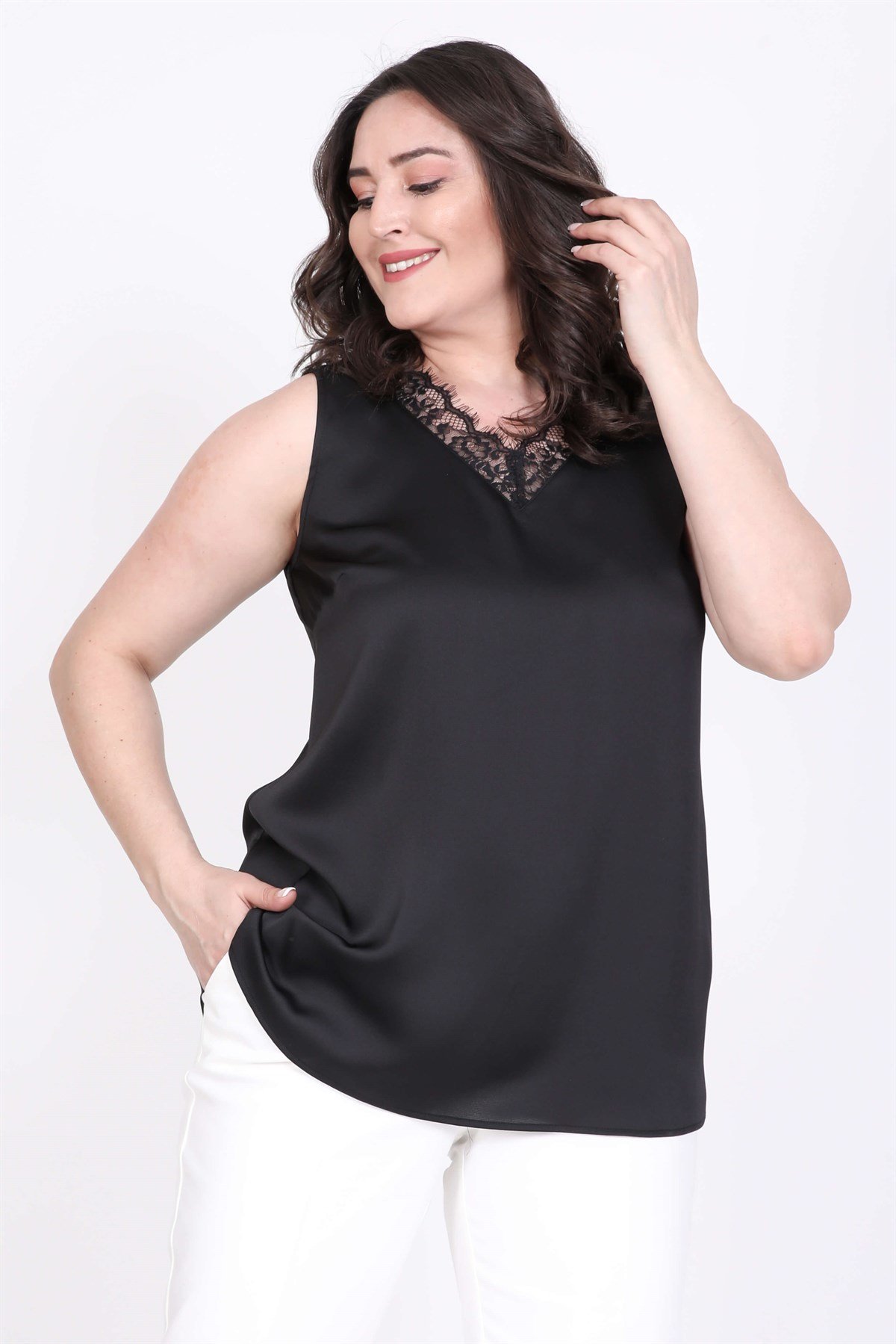 Myline-V-Yakalı Dantelli Bluz-Büyük Beden Bluz-45553